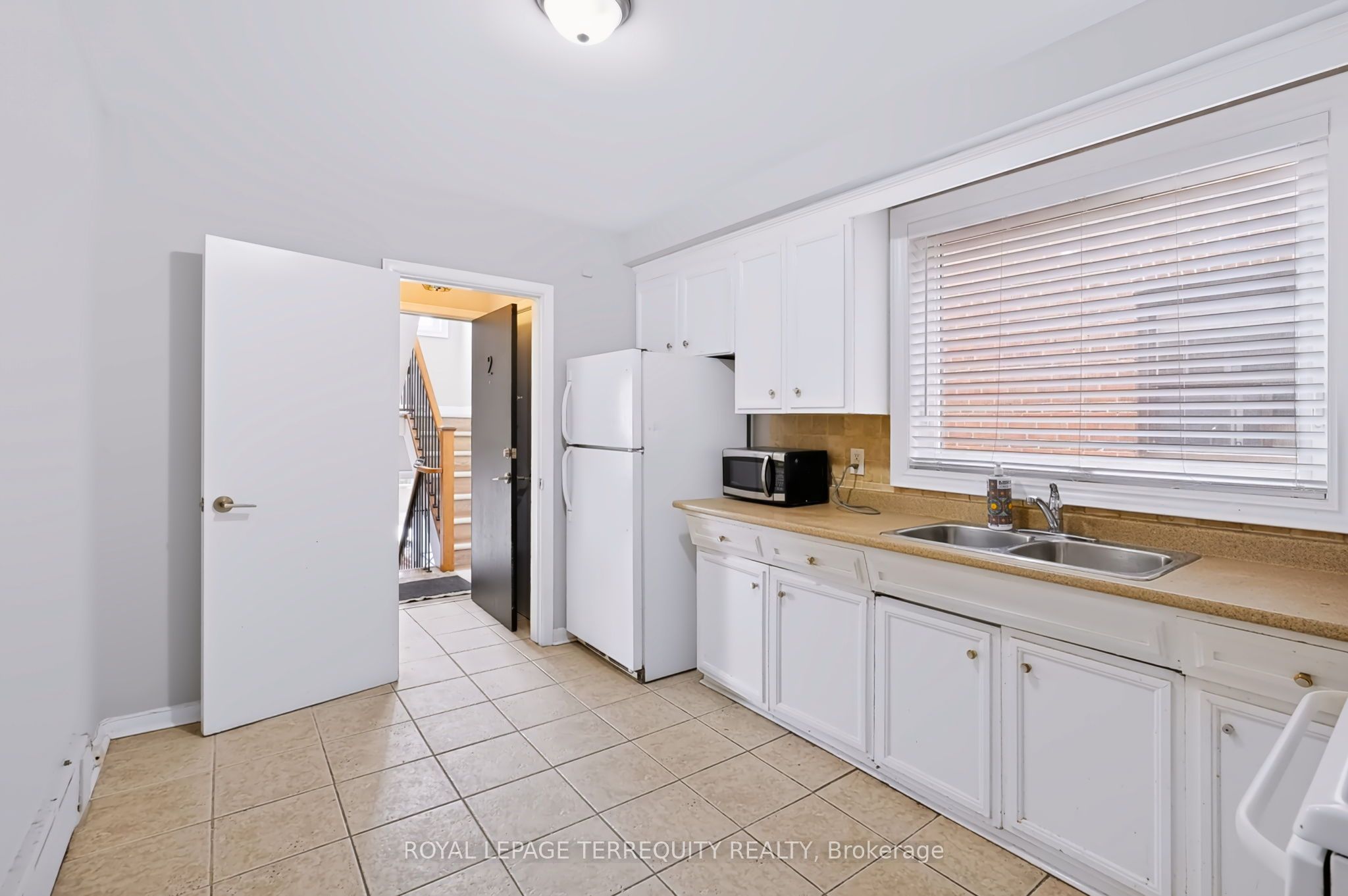 32 Dynevor Road Main Property Photo 8