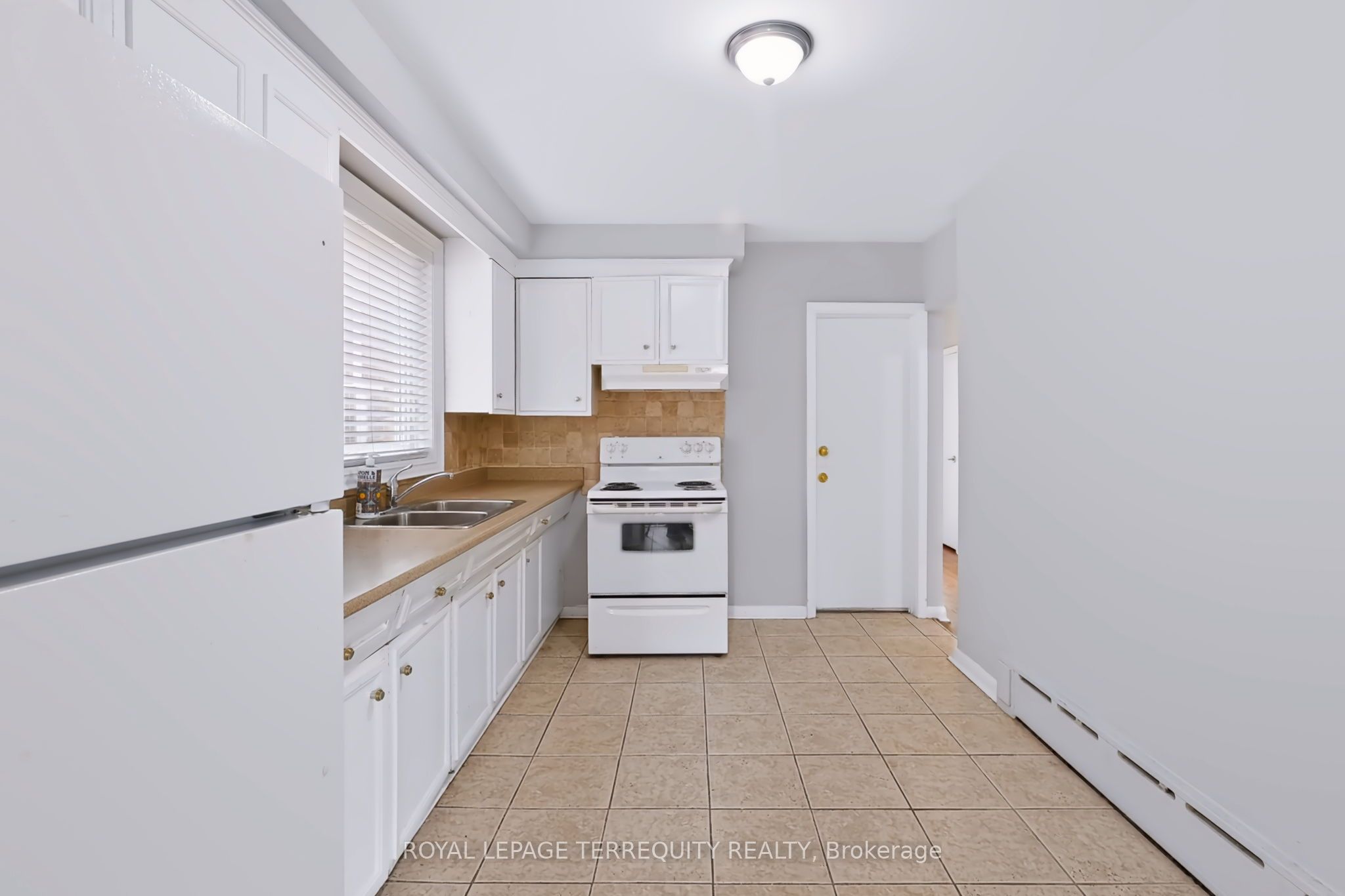 32 Dynevor Road Main Property Photo 10