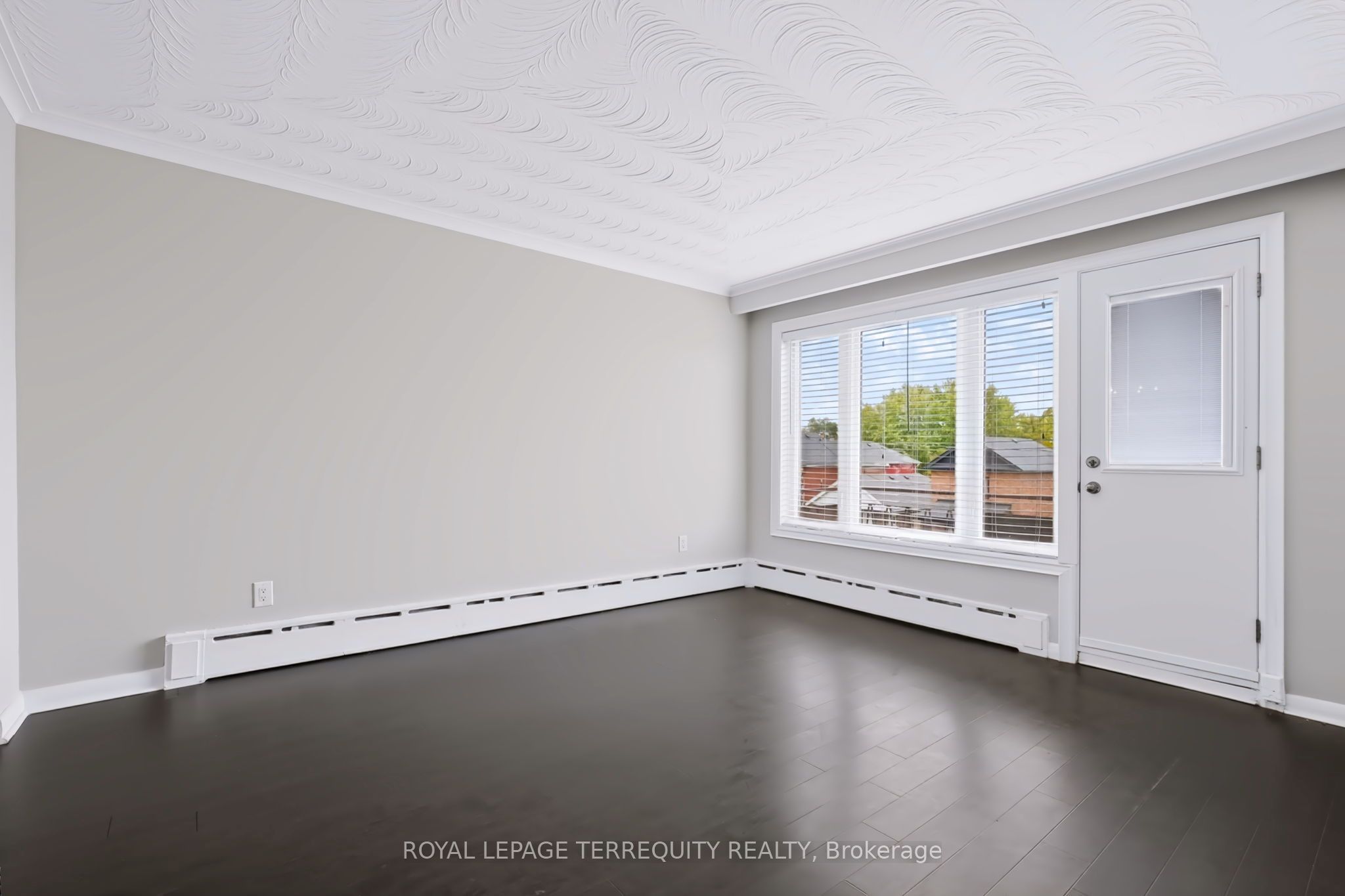 32 Dynevor Road Upper Property Photo 8