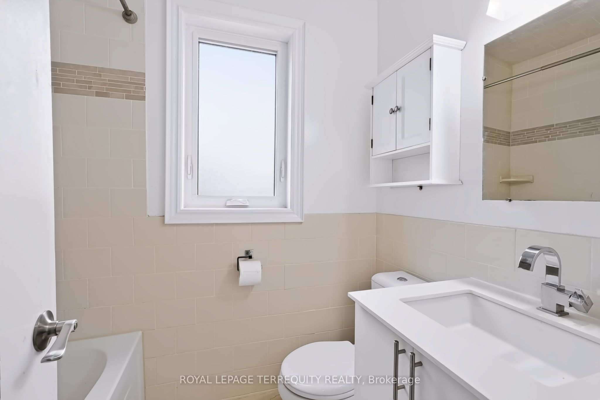 32 Dynevor Road Upper Property Photo 19