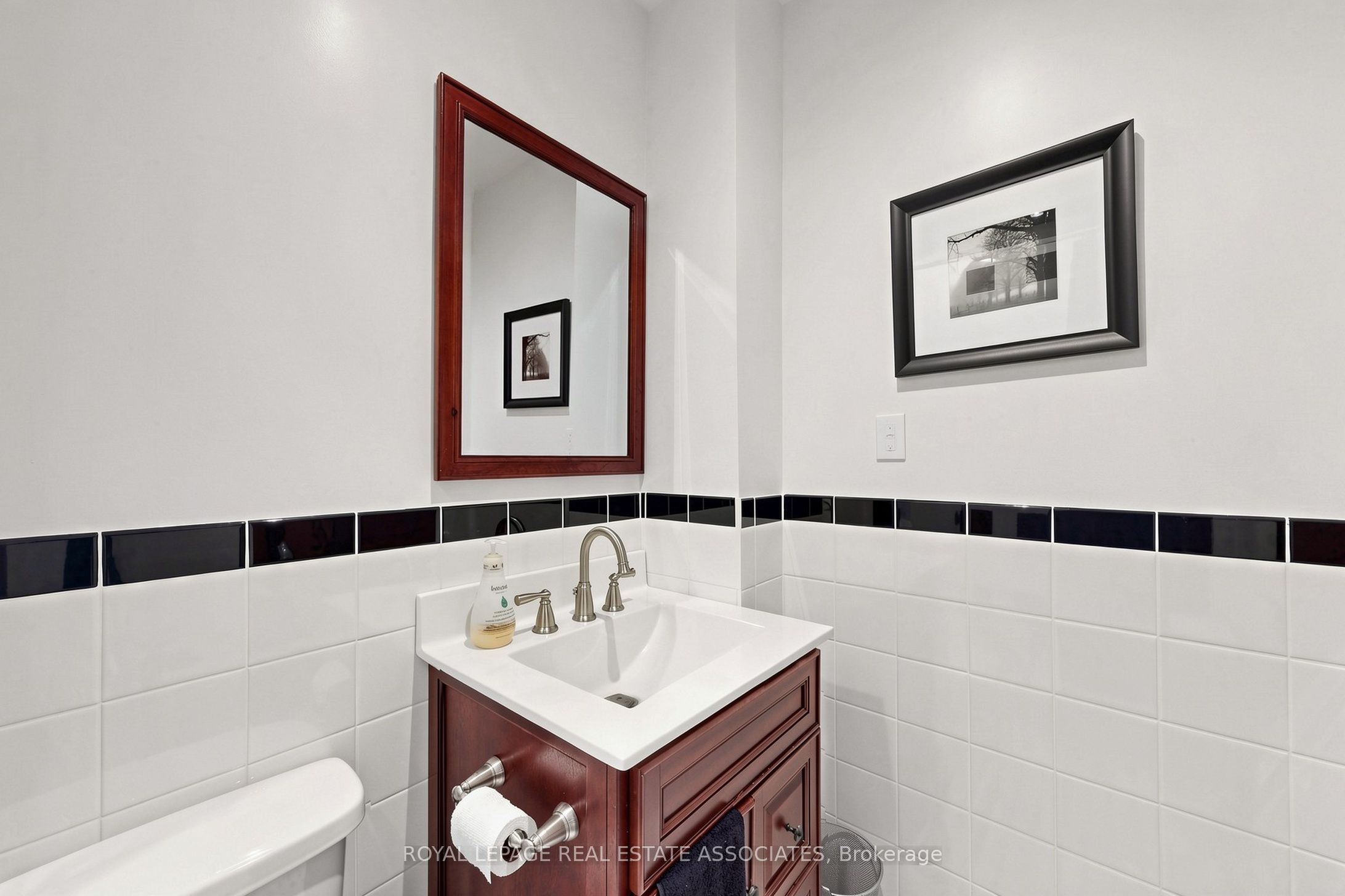 298 Lakeshore Road Property Photo 25