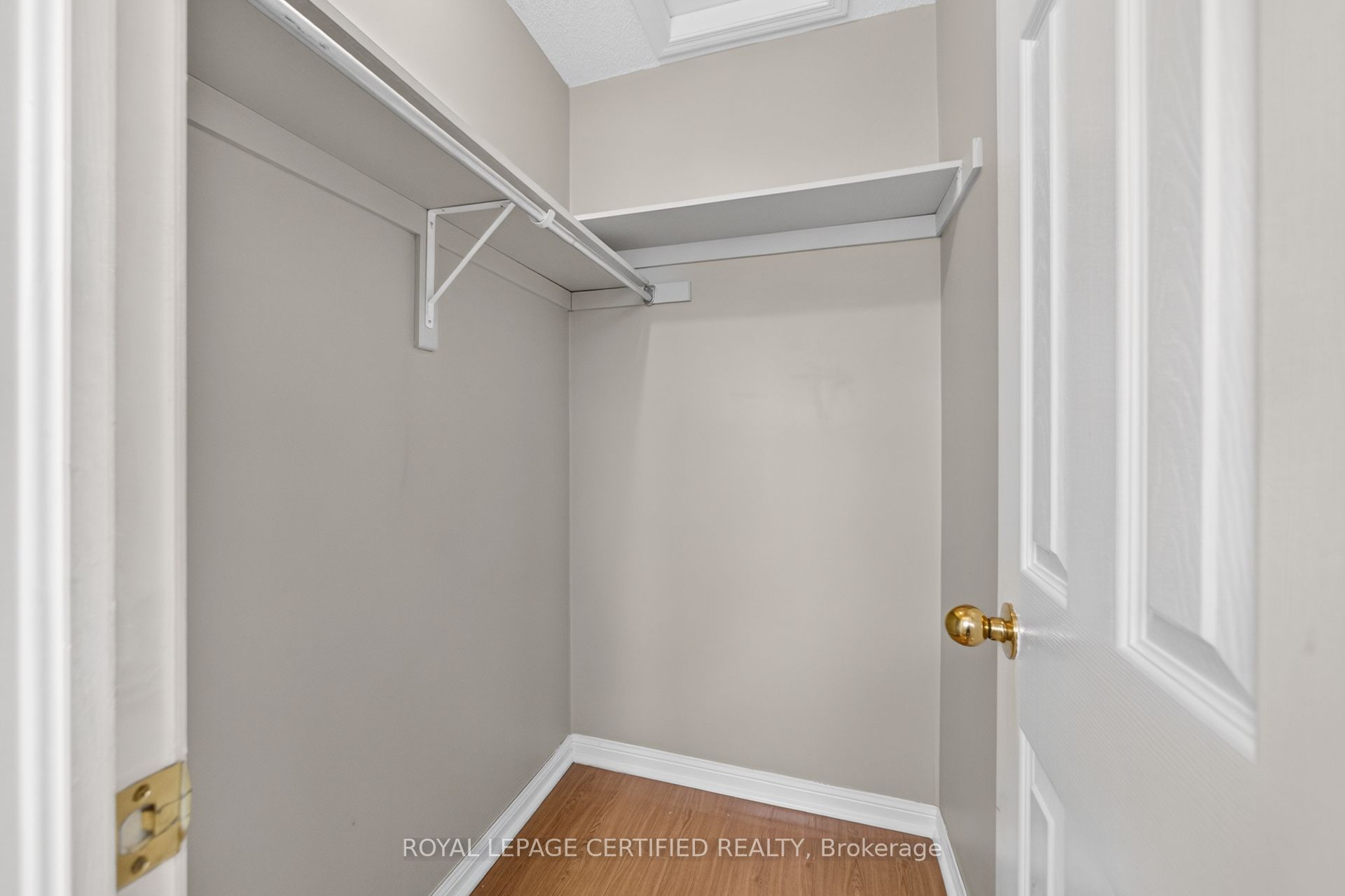 464 Collis Court Property Photo 36