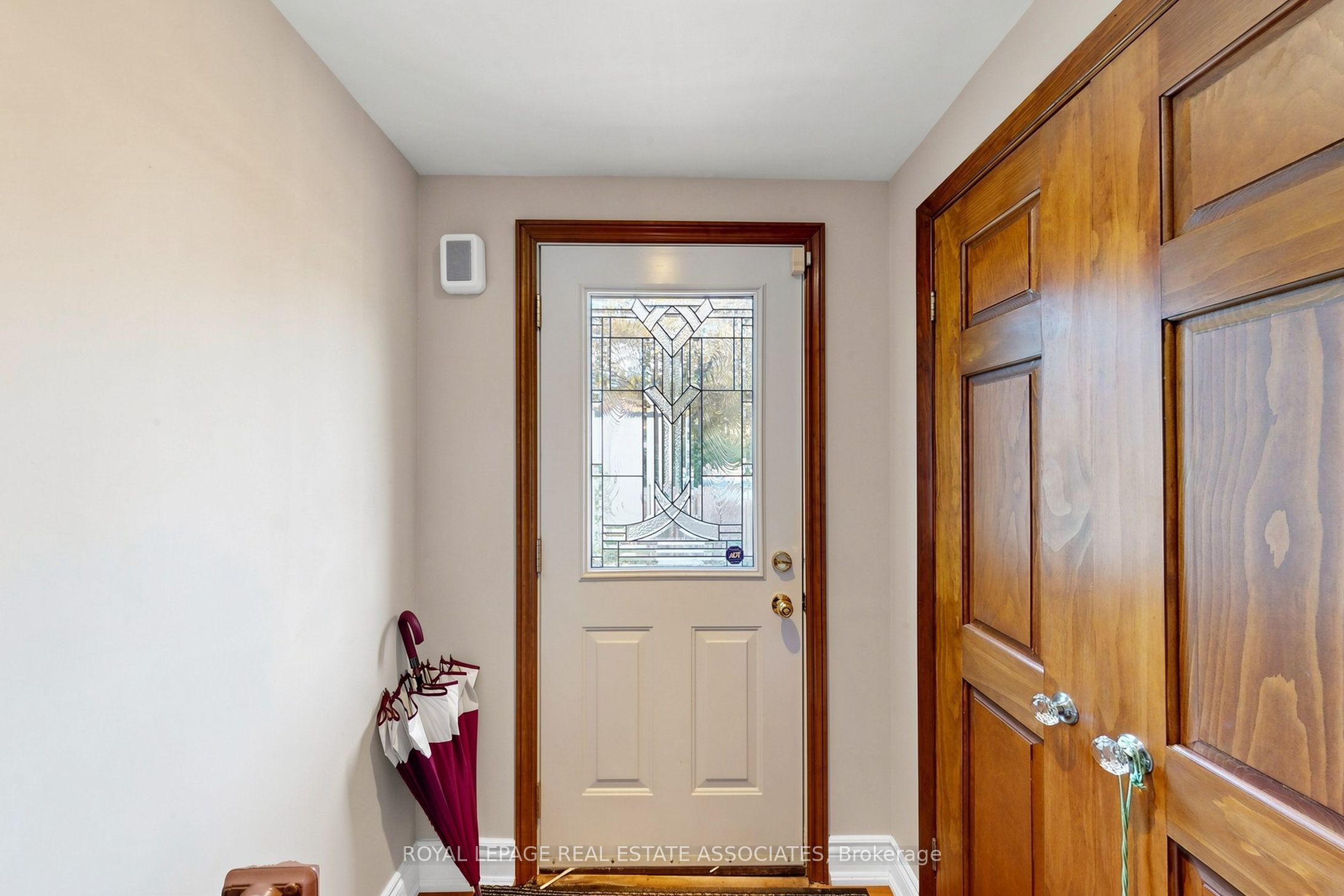 298 Lakeshore Road E Property Photo 19