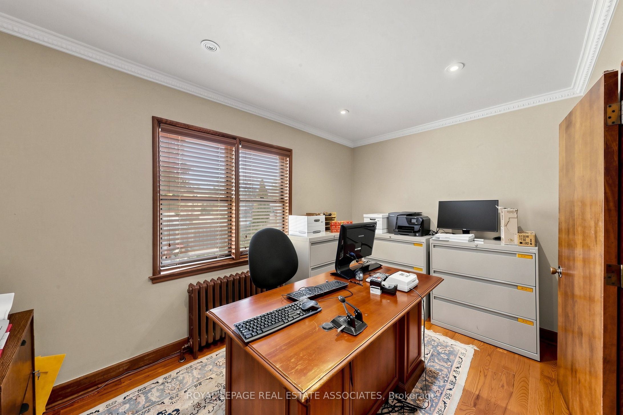 298 Lakeshore Road E Property Photo 20