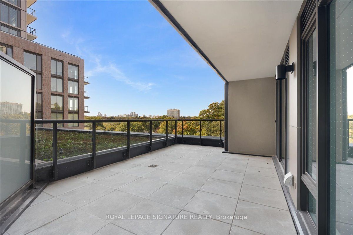 2450 Bloor Street W 301 Property Photo 9