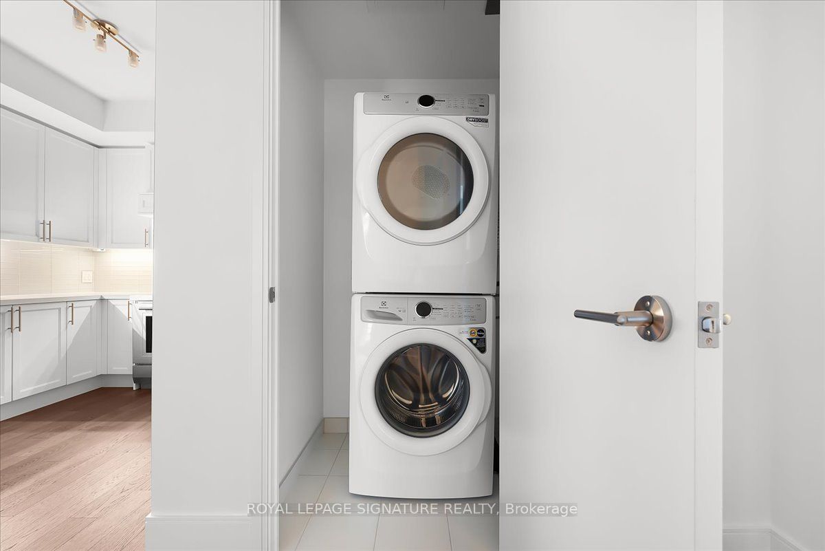 2450 Bloor Street W 301 Property Photo 13