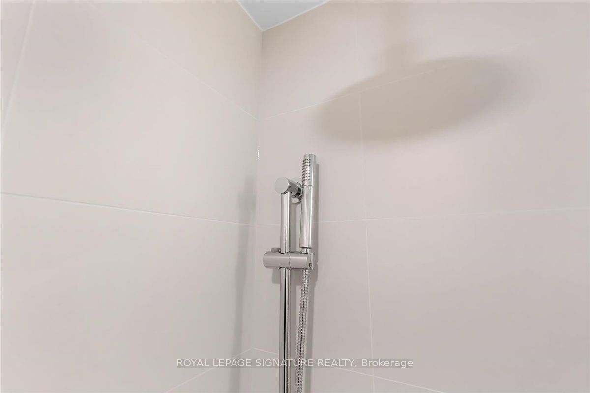 2450 Bloor Street W 301 Property Photo 18