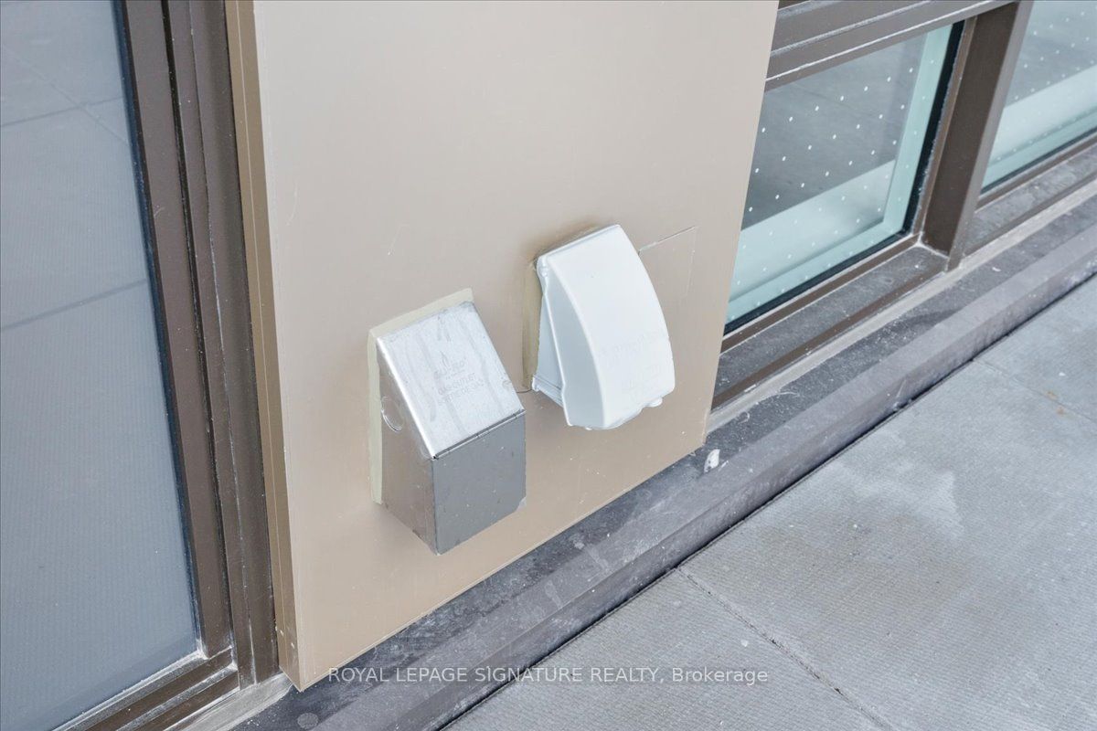 2450 Bloor Street W 301 Property Photo 24