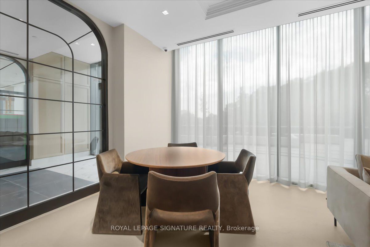 2450 Bloor Street W 301 Property Photo 29