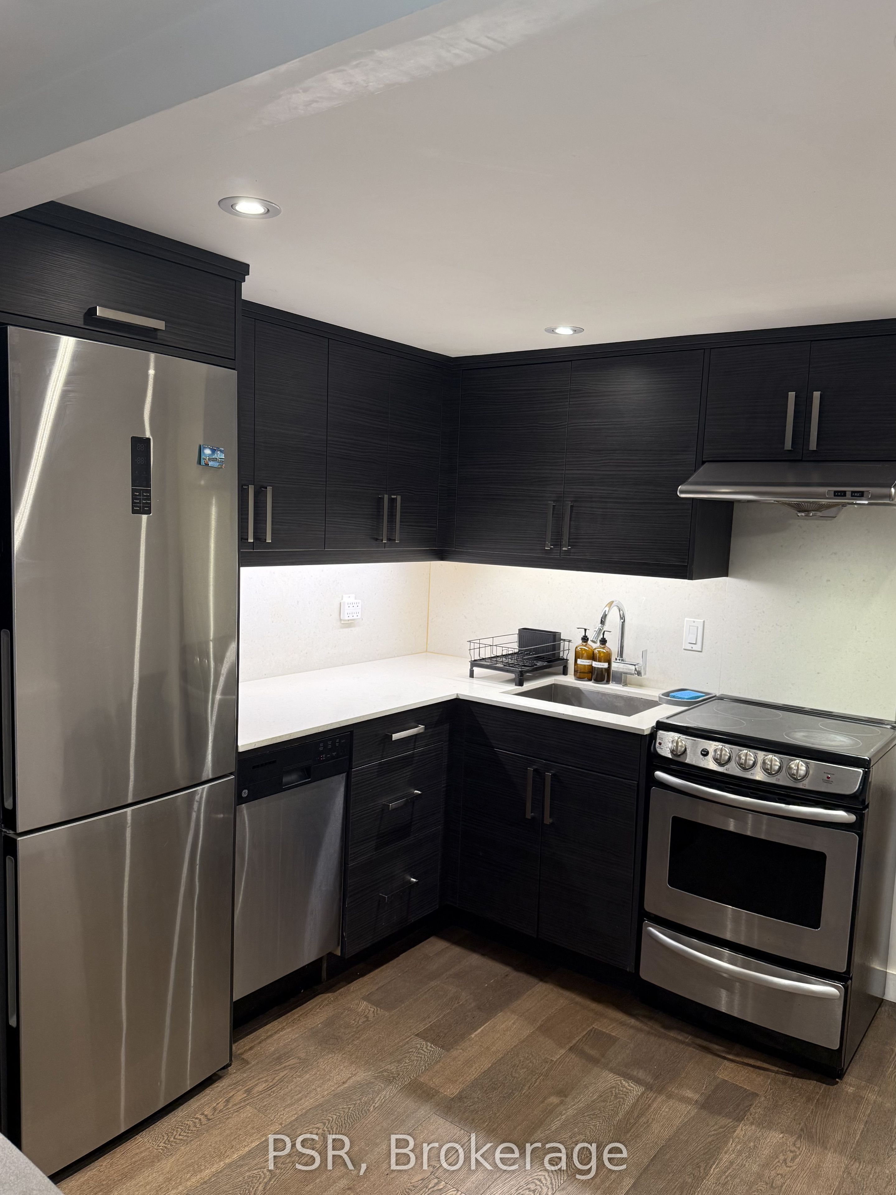 54a Galley Avenue B Property Photo 8