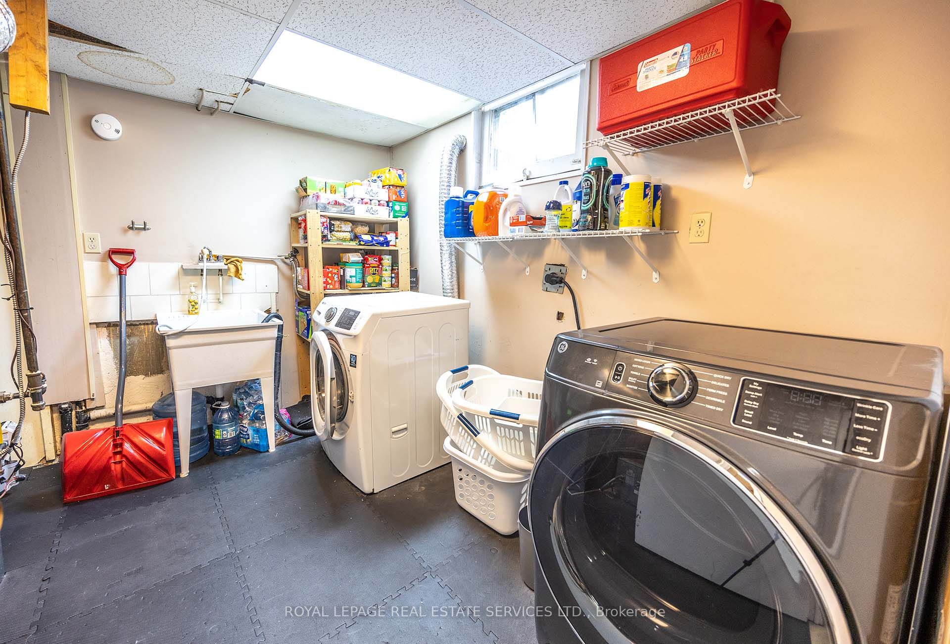 71 Old Burnhamthorpe Road 18 Property Photo 13