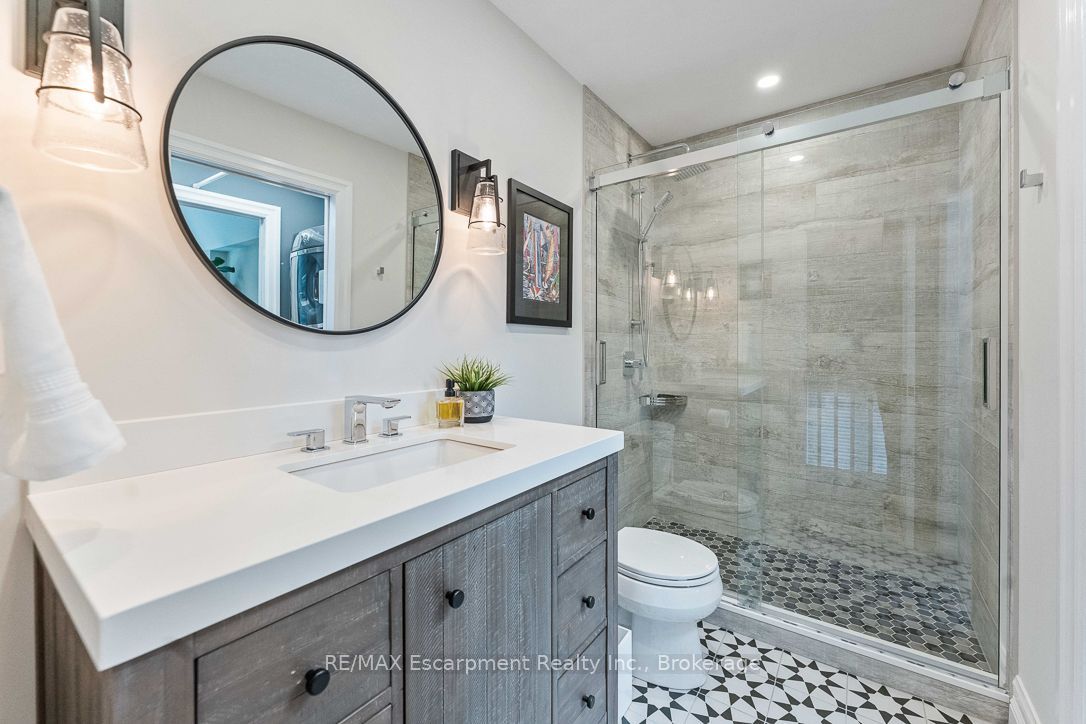 2331 Marine Drive Property Photo 18
