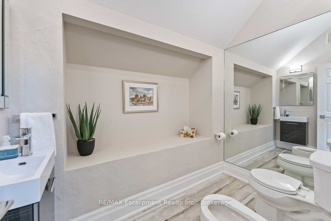 2331 Marine Drive Property Photo 27