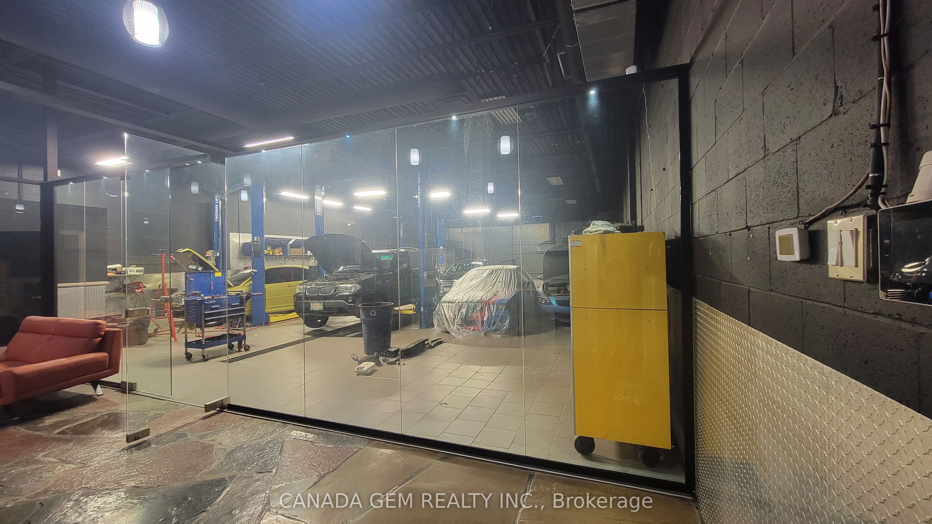 73 Alness Street Property Photo 2