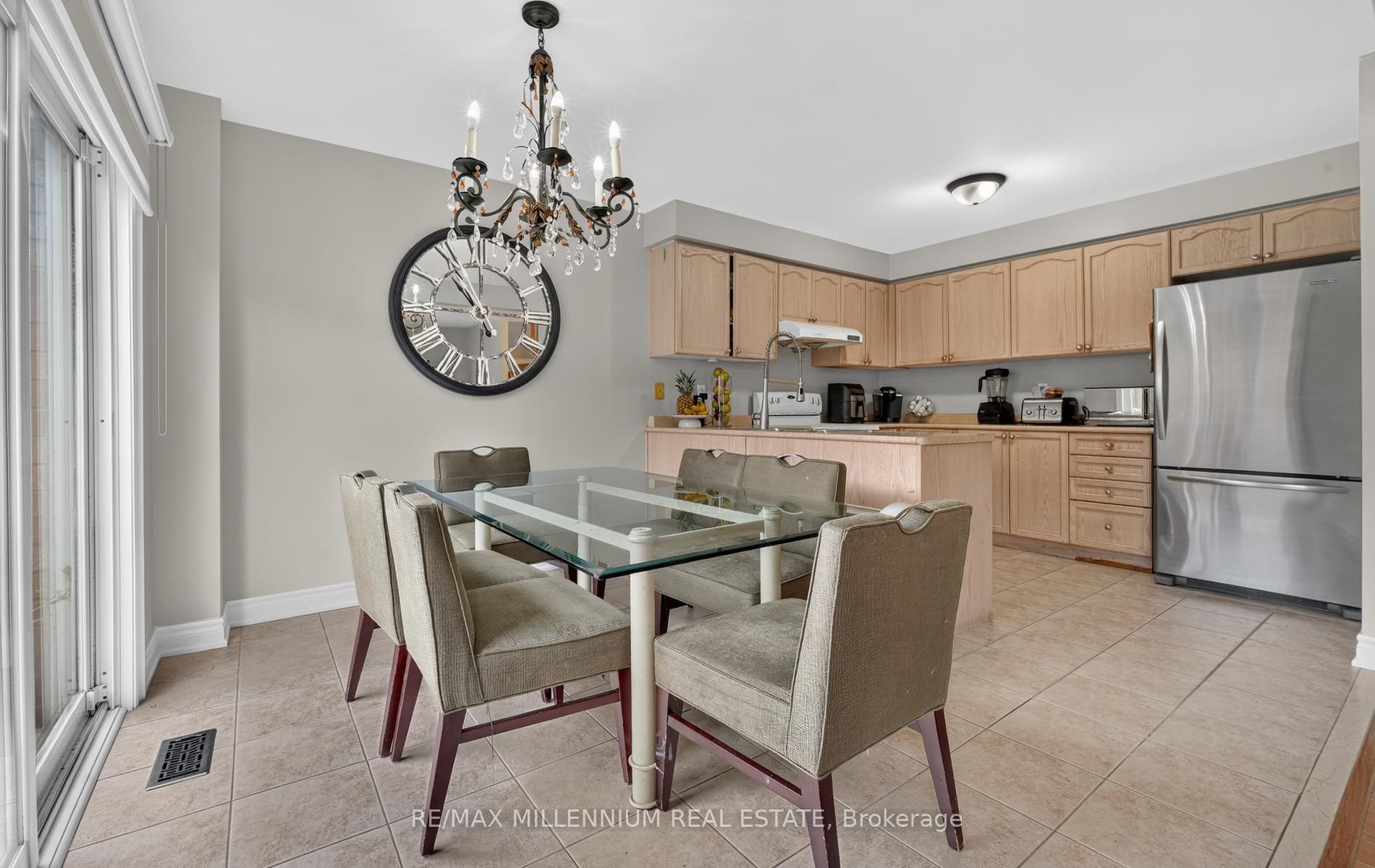 262 Brisdale Drive W Property Photo 6