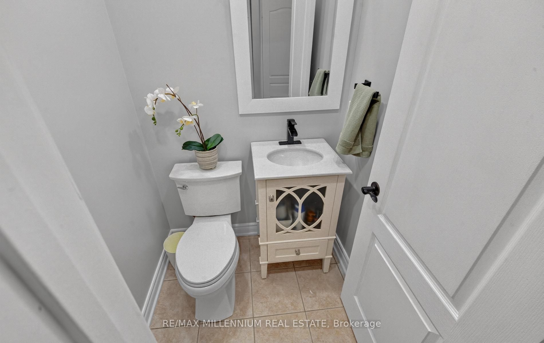 262 Brisdale Drive W Property Photo 11