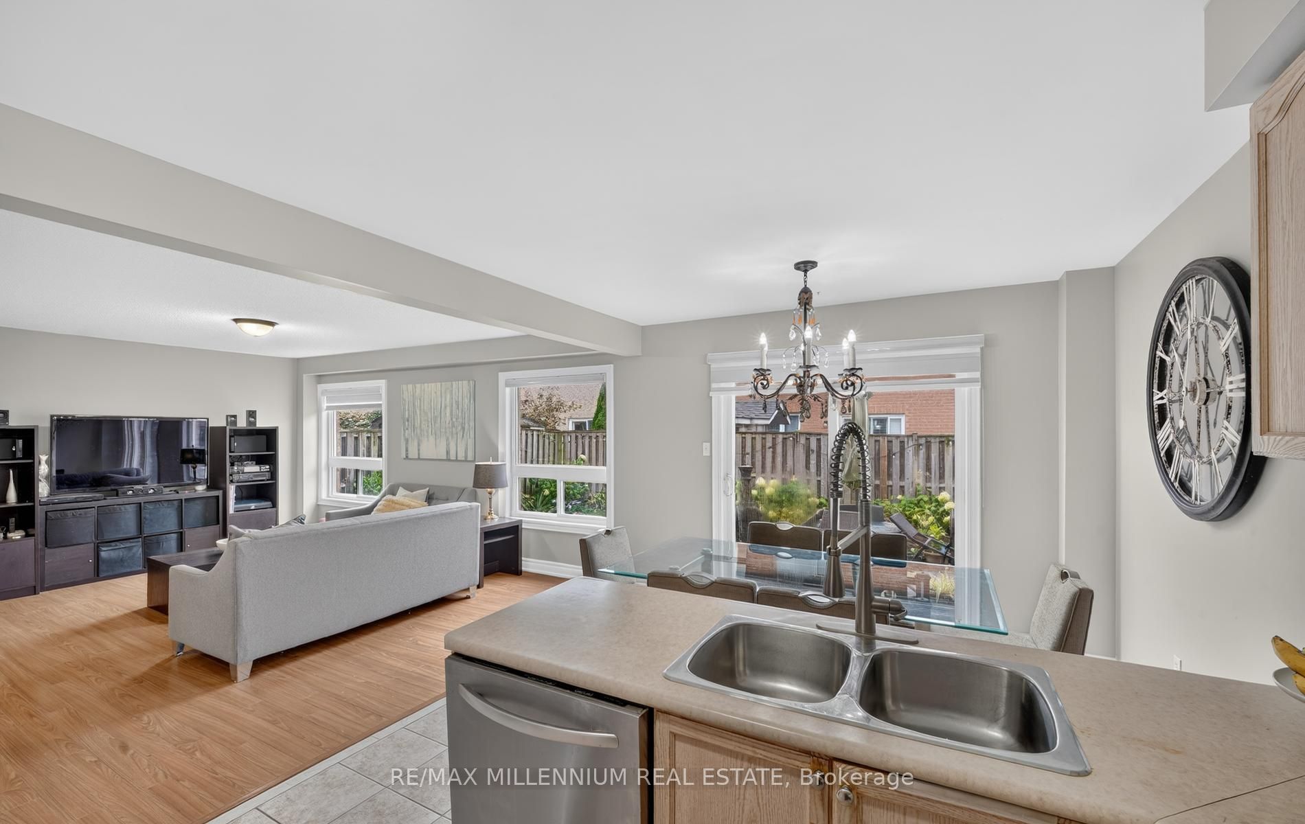 262 Brisdale Drive W Property Photo 15