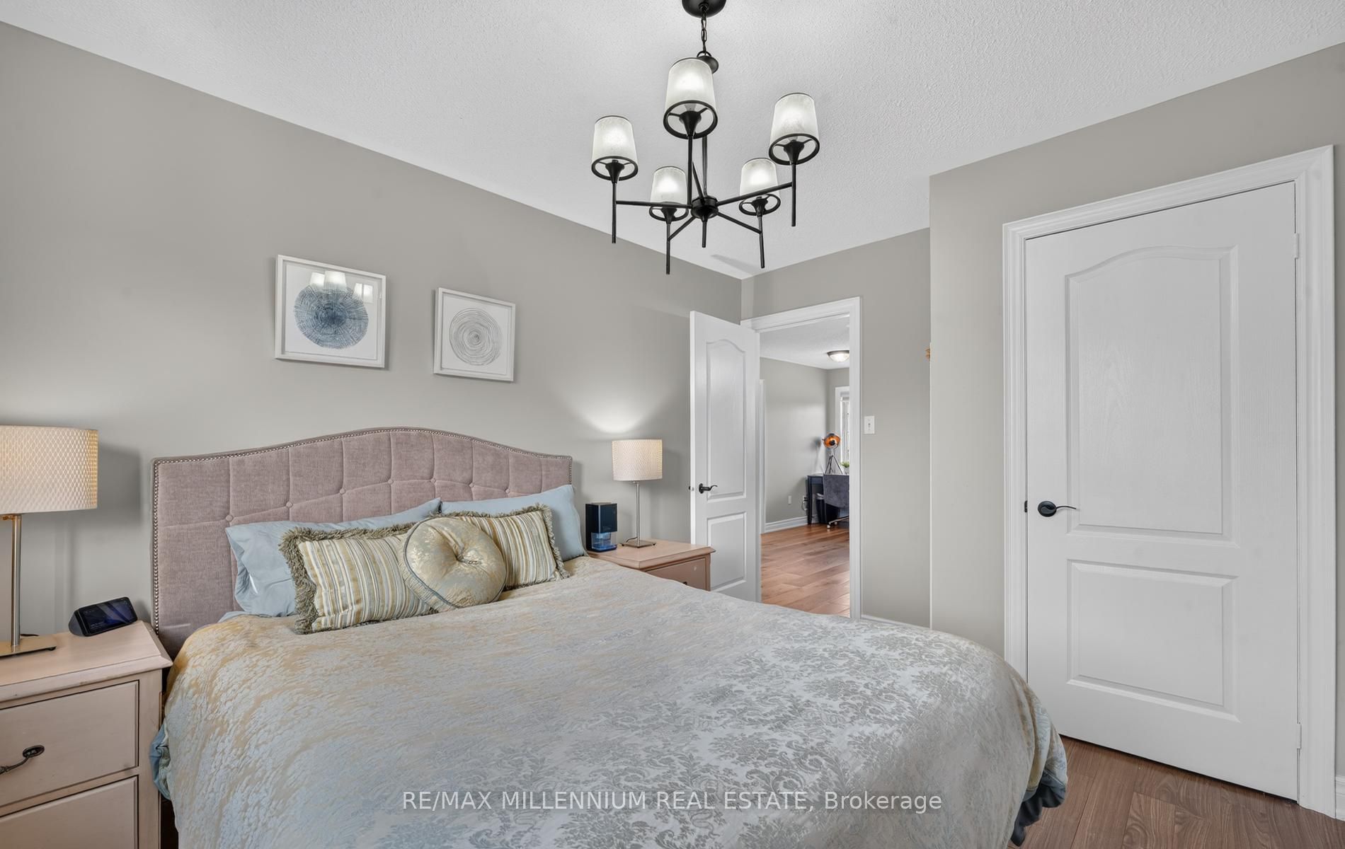 262 Brisdale Drive W Property Photo 18