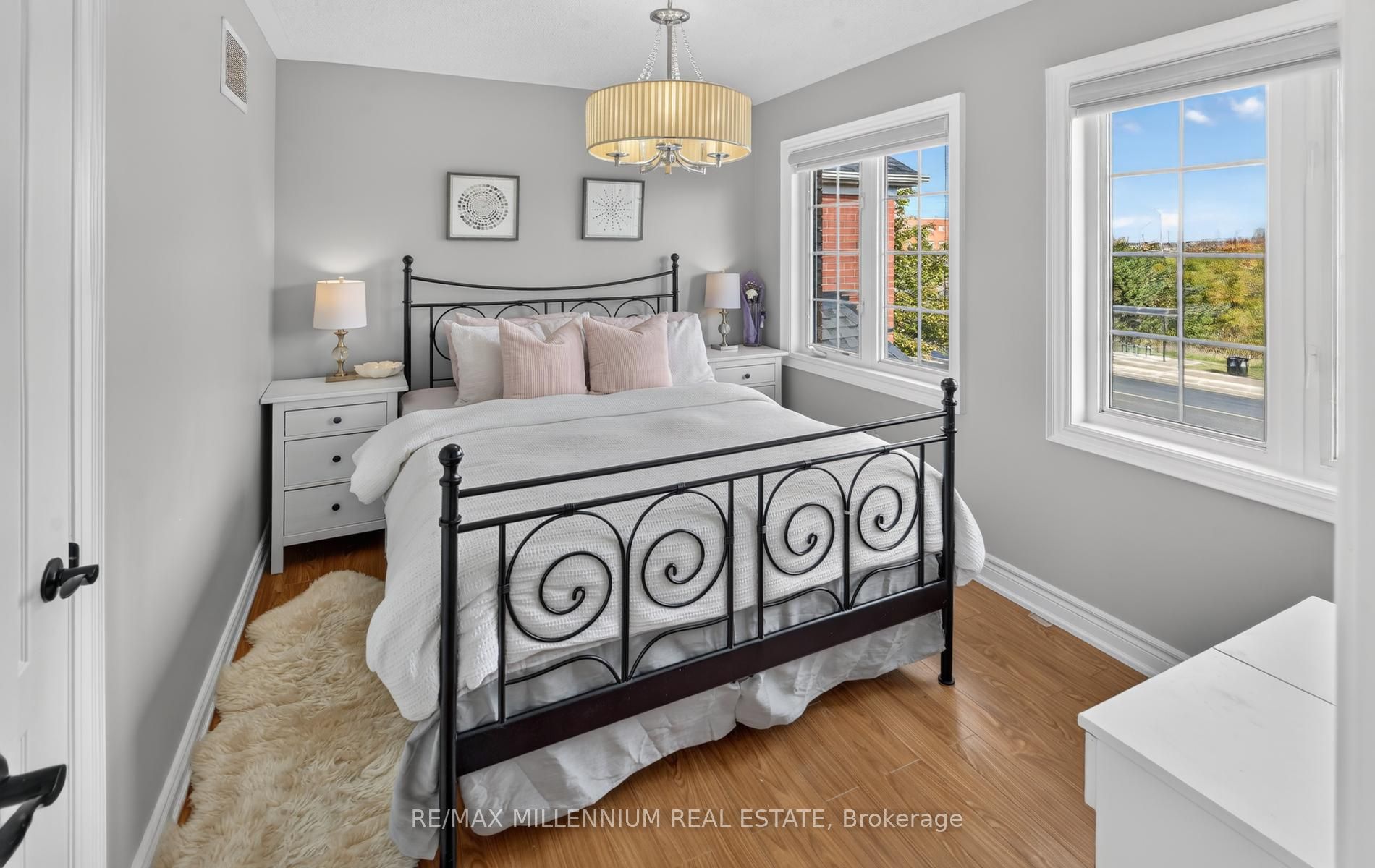 262 Brisdale Drive W Property Photo 21