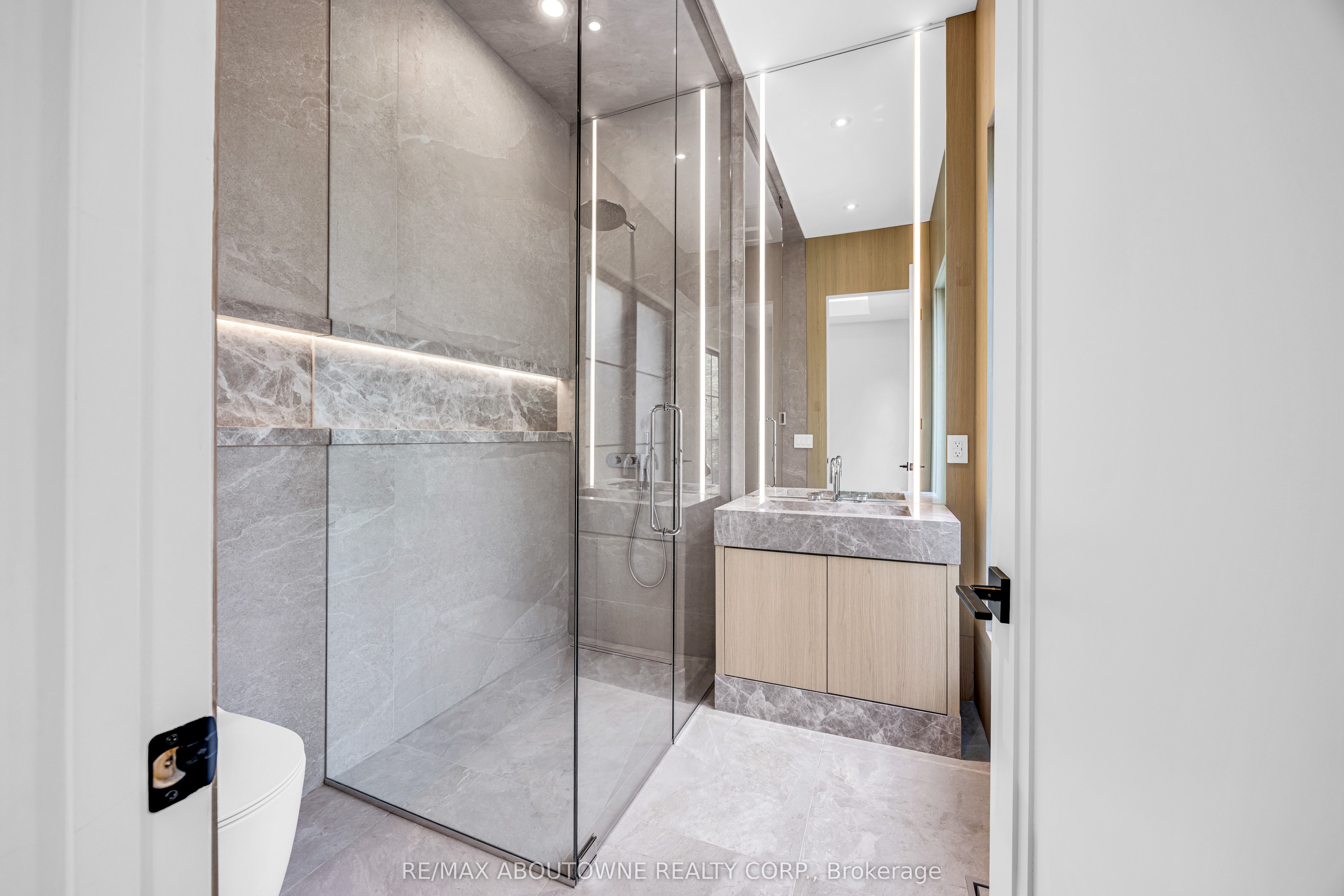 152 Third Line Property Photo 29