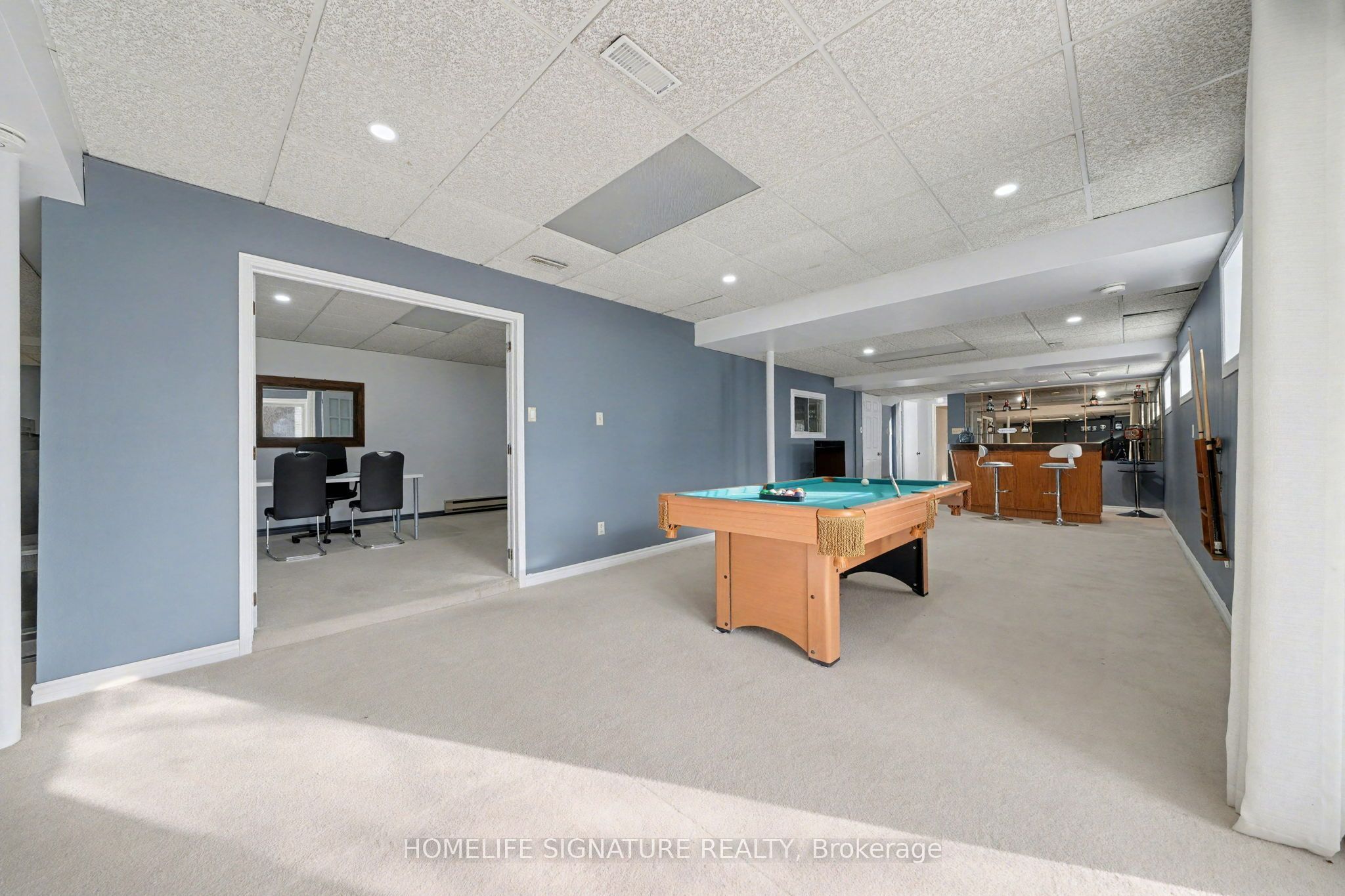 W13877354 Property Photo 3