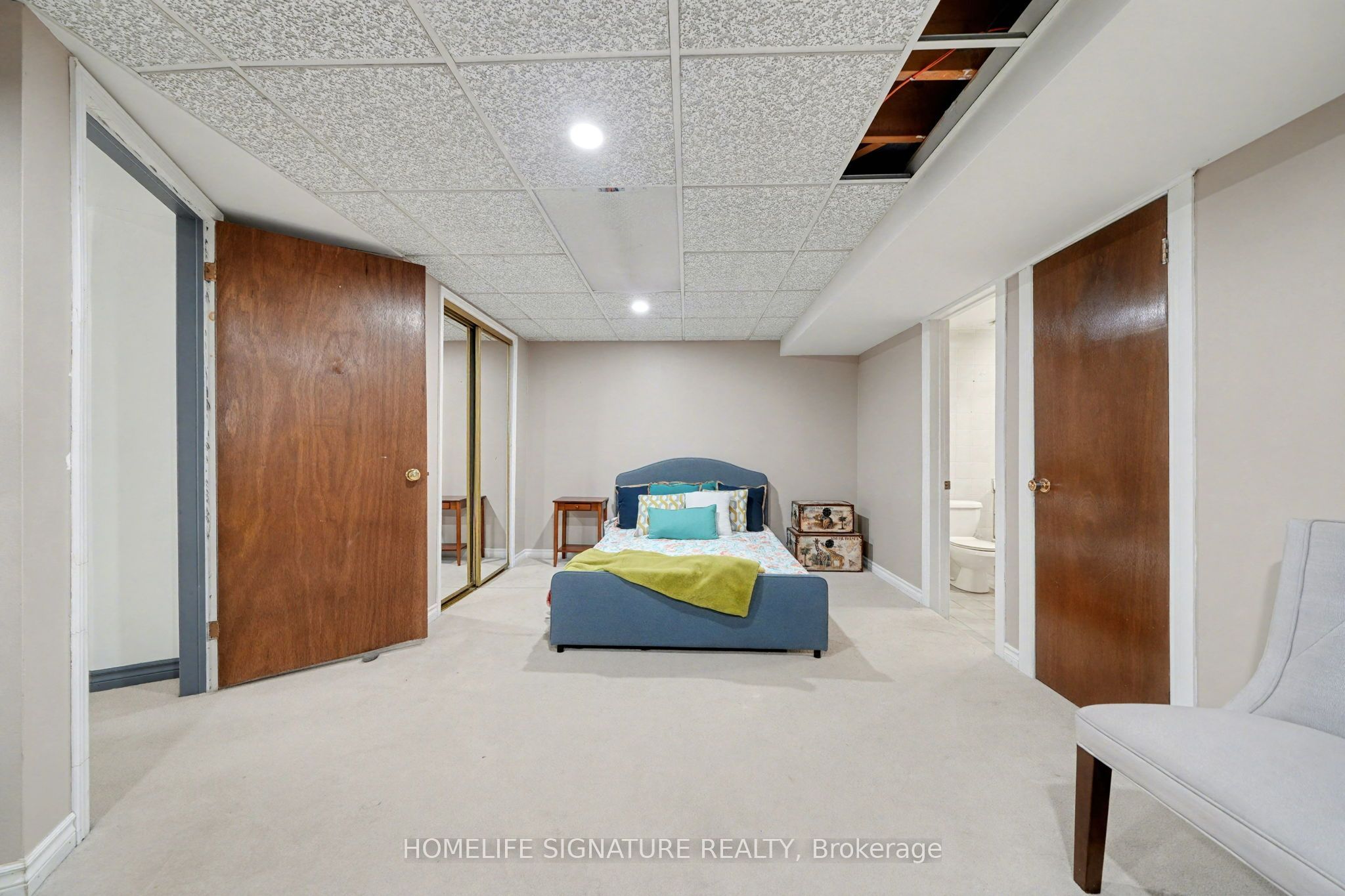 W13877354 Property Photo 8