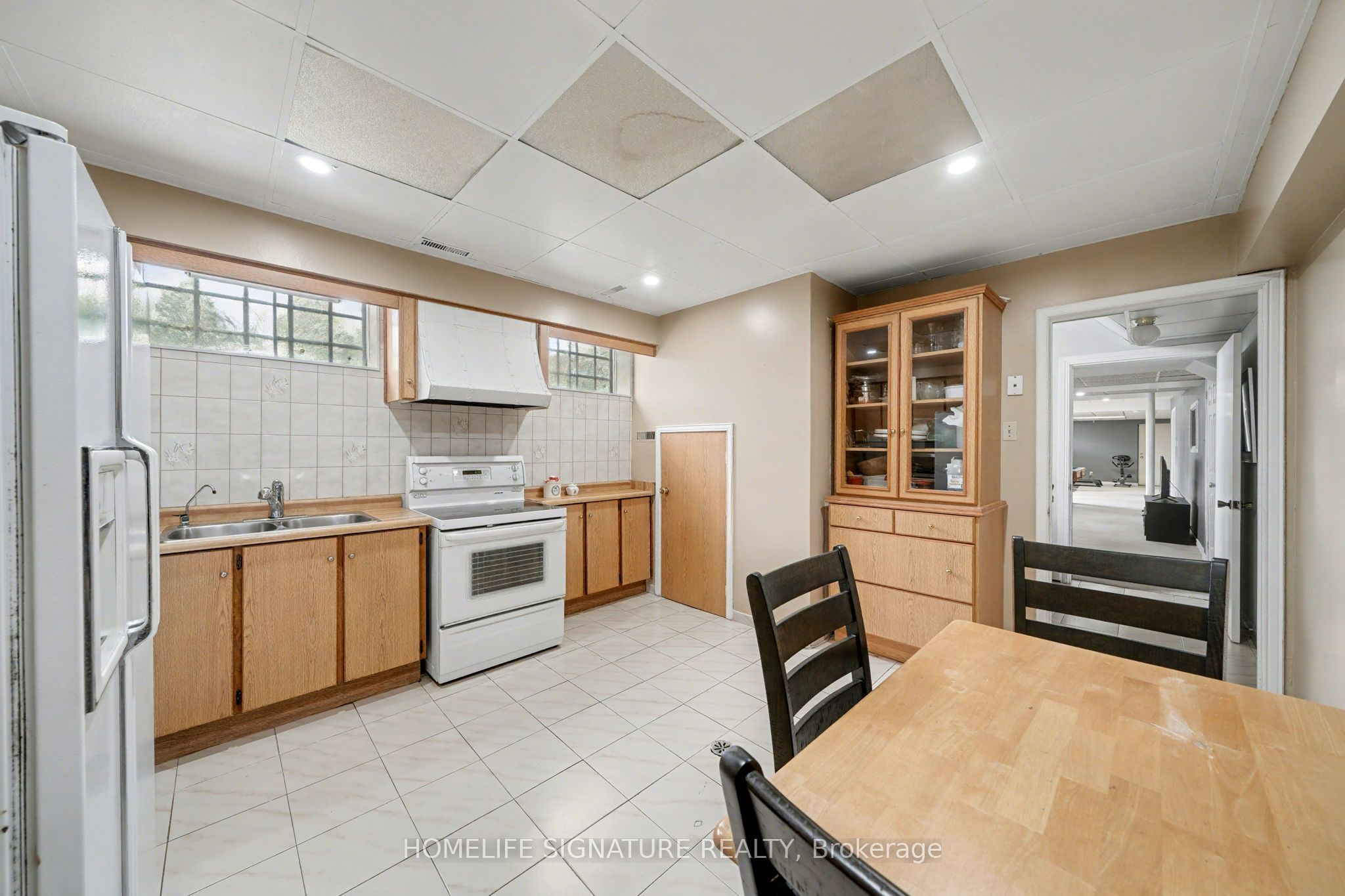 W13877354 Property Photo 10