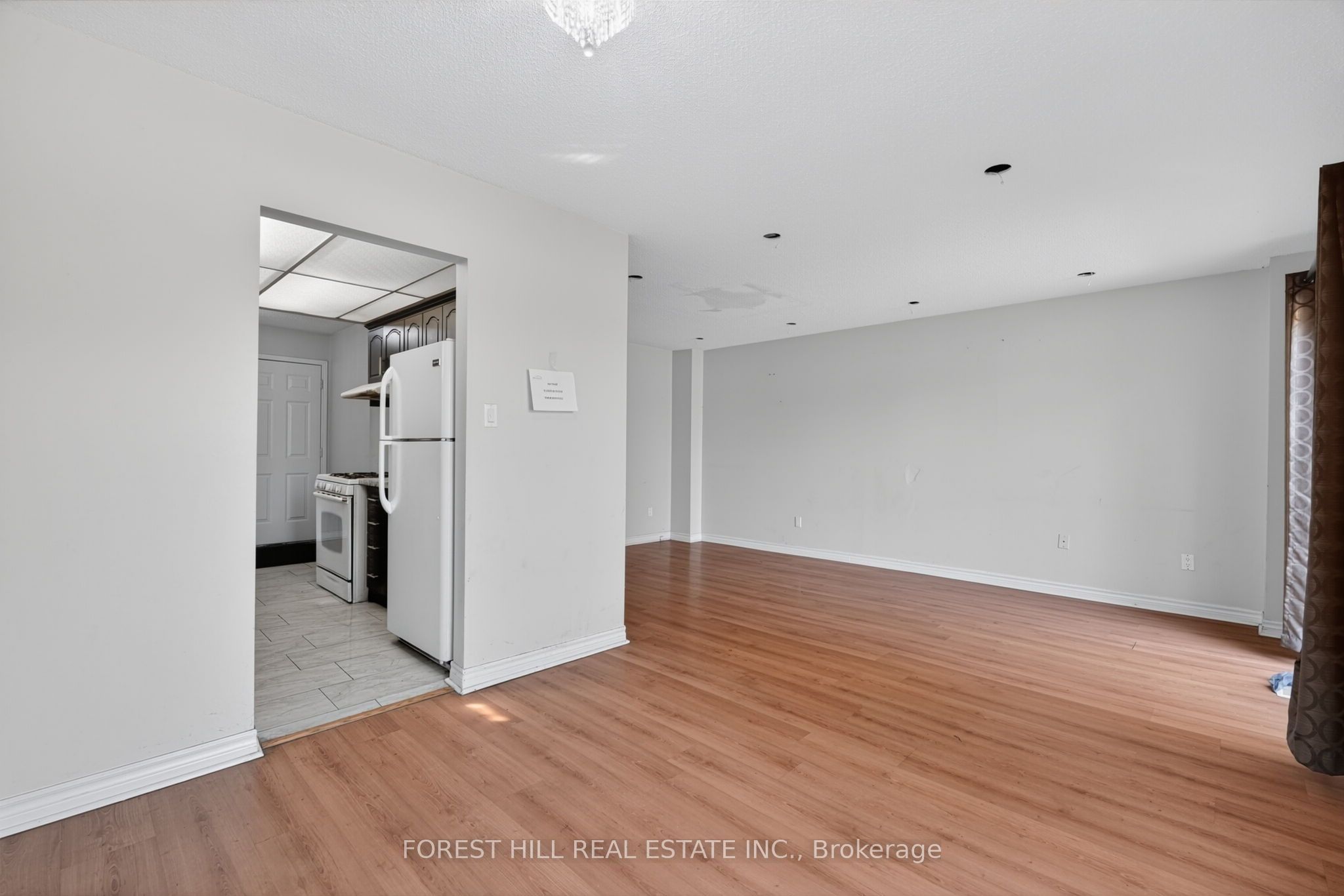 27 Saturn Drive Property Photo 9