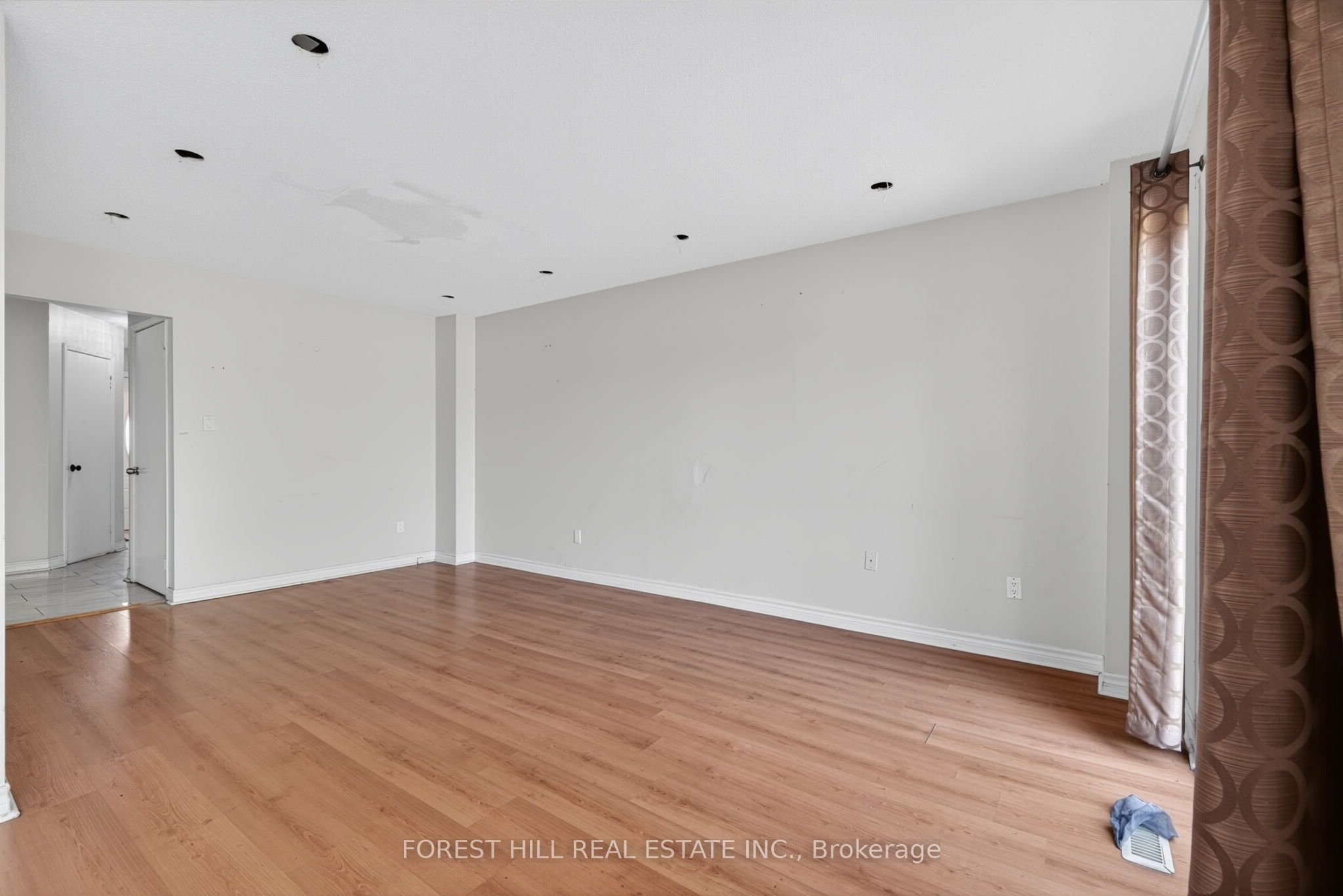 27 Saturn Drive Property Photo 11