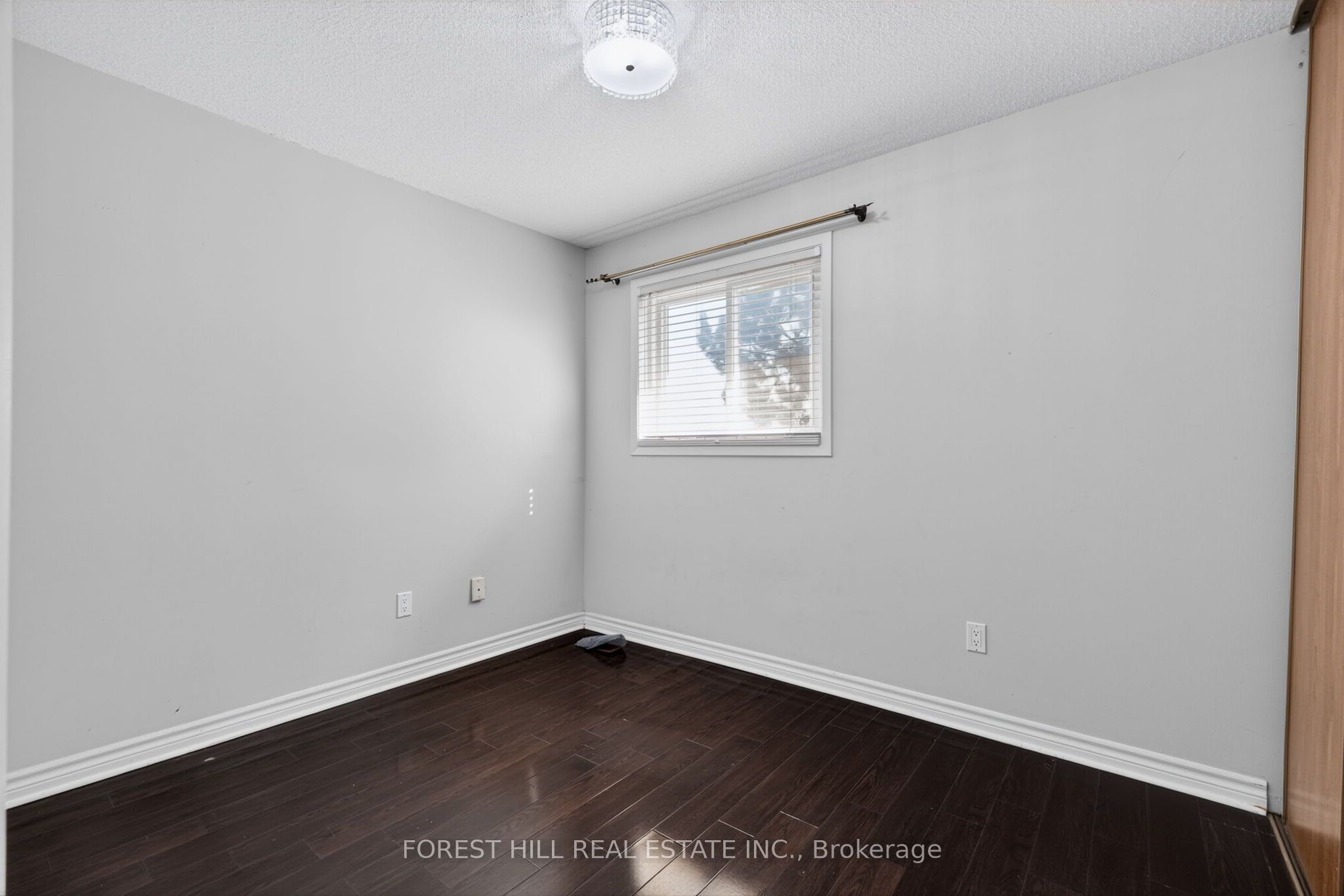 27 Saturn Drive Property Photo 23