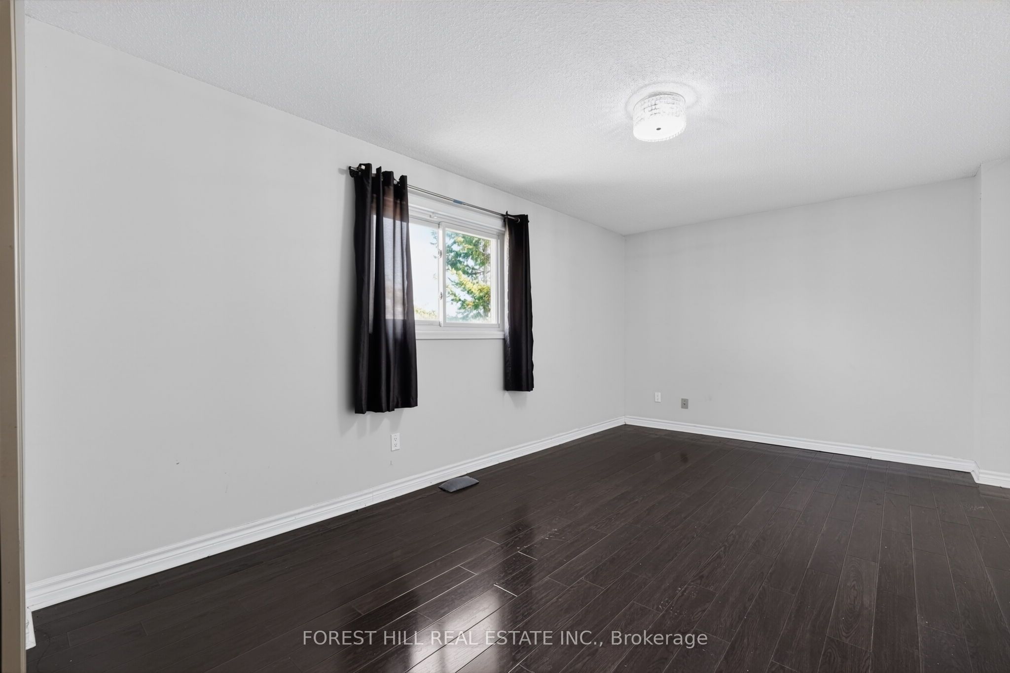 27 Saturn Drive Property Photo 28