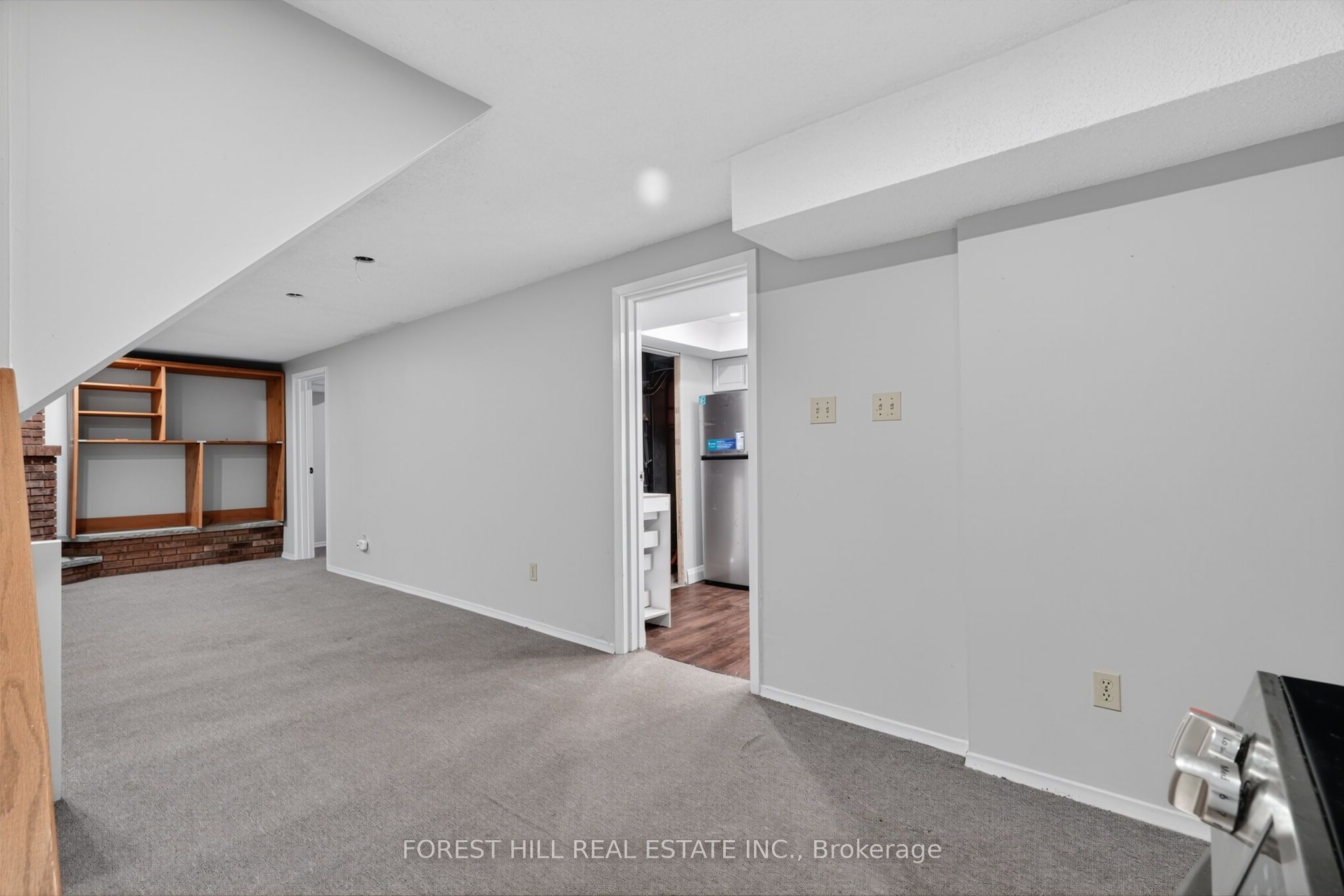 27 Saturn Drive Property Photo 32