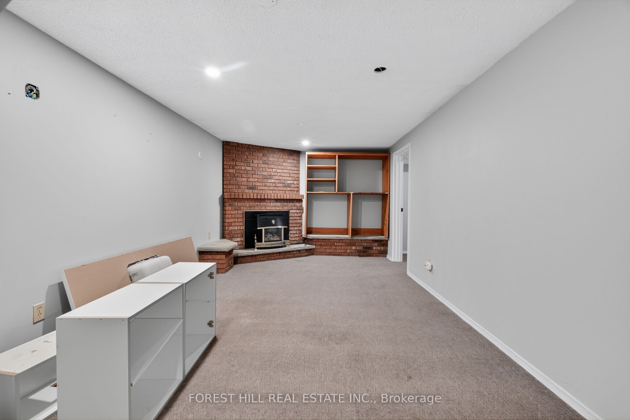 27 Saturn Drive Property Photo 34