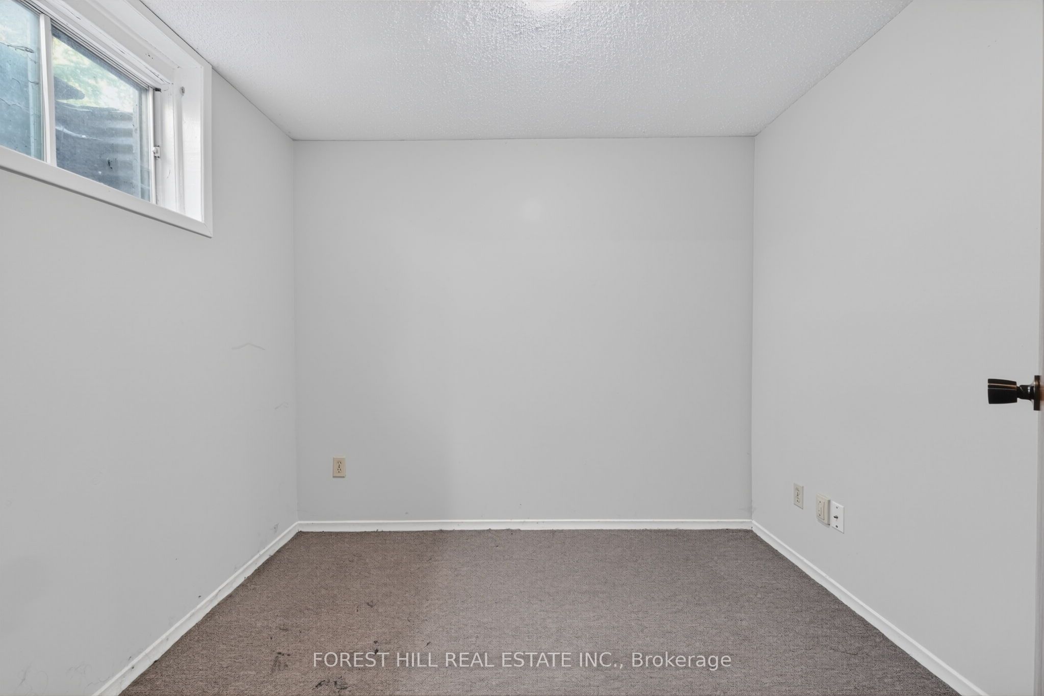 27 Saturn Drive Property Photo 36