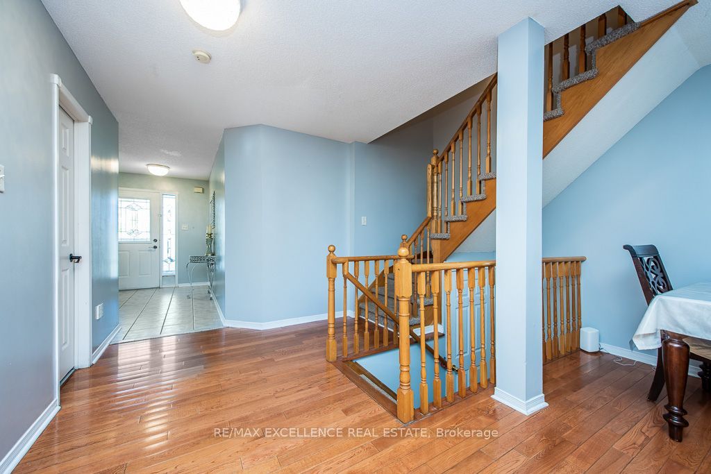 44 Weather Vane Lane Nw Property Photo 12