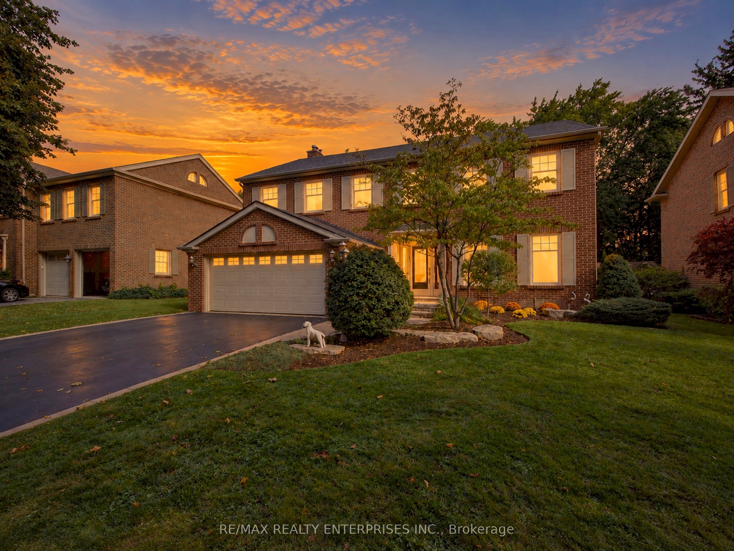 3523 Kingbird Court Property Photo 2
