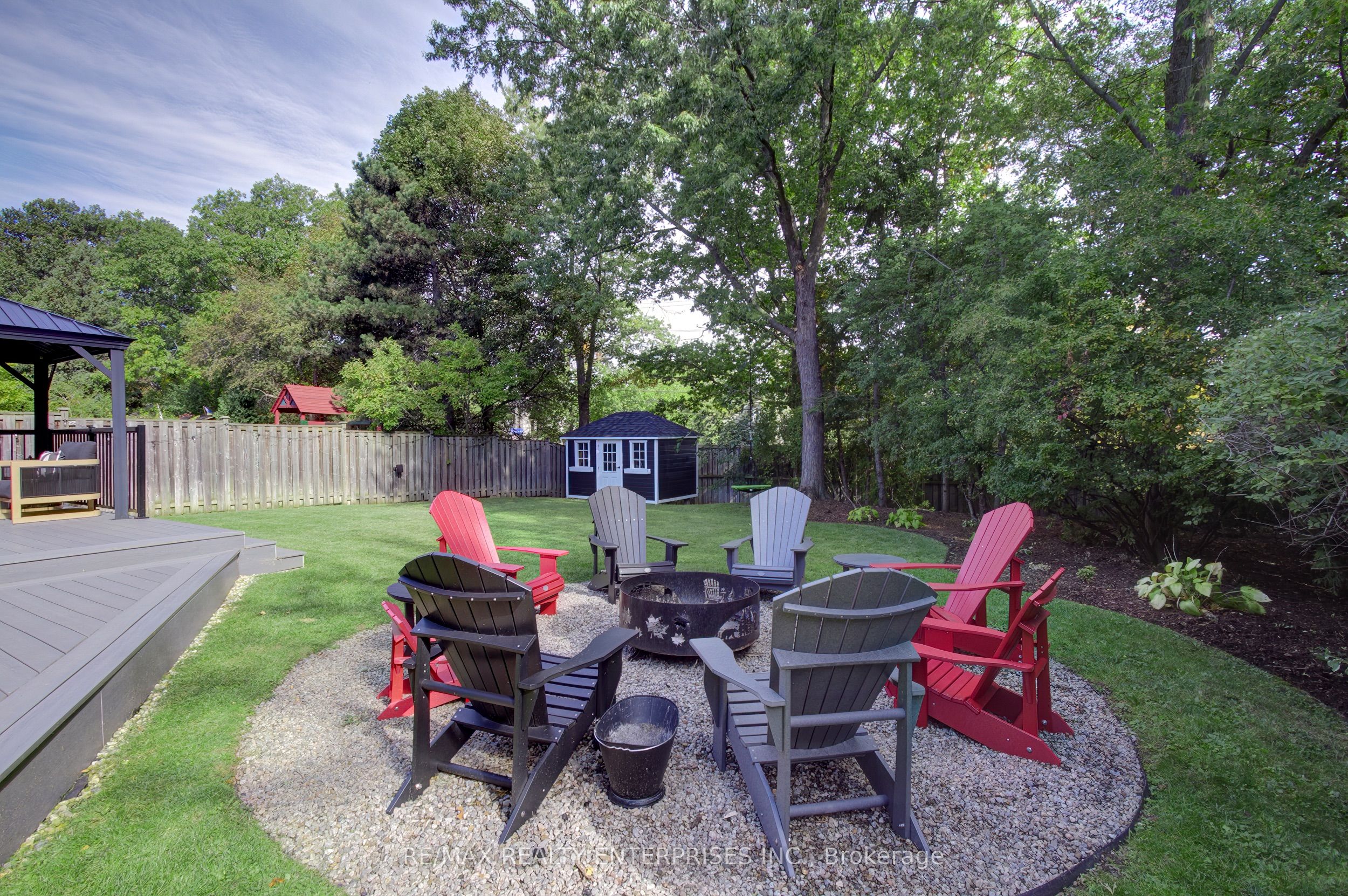 3523 Kingbird Court Property Photo 3