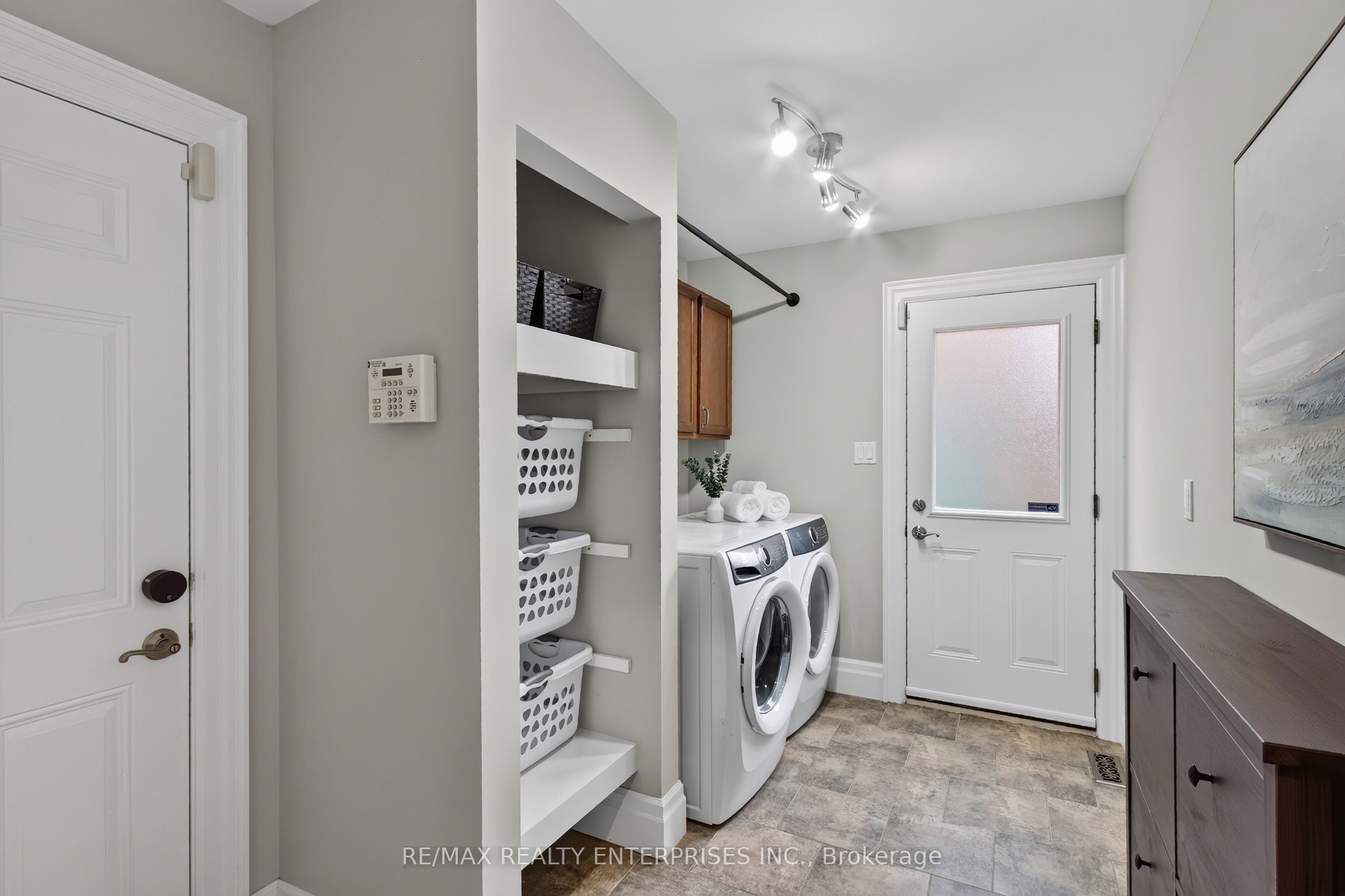3523 Kingbird Court Property Photo 21