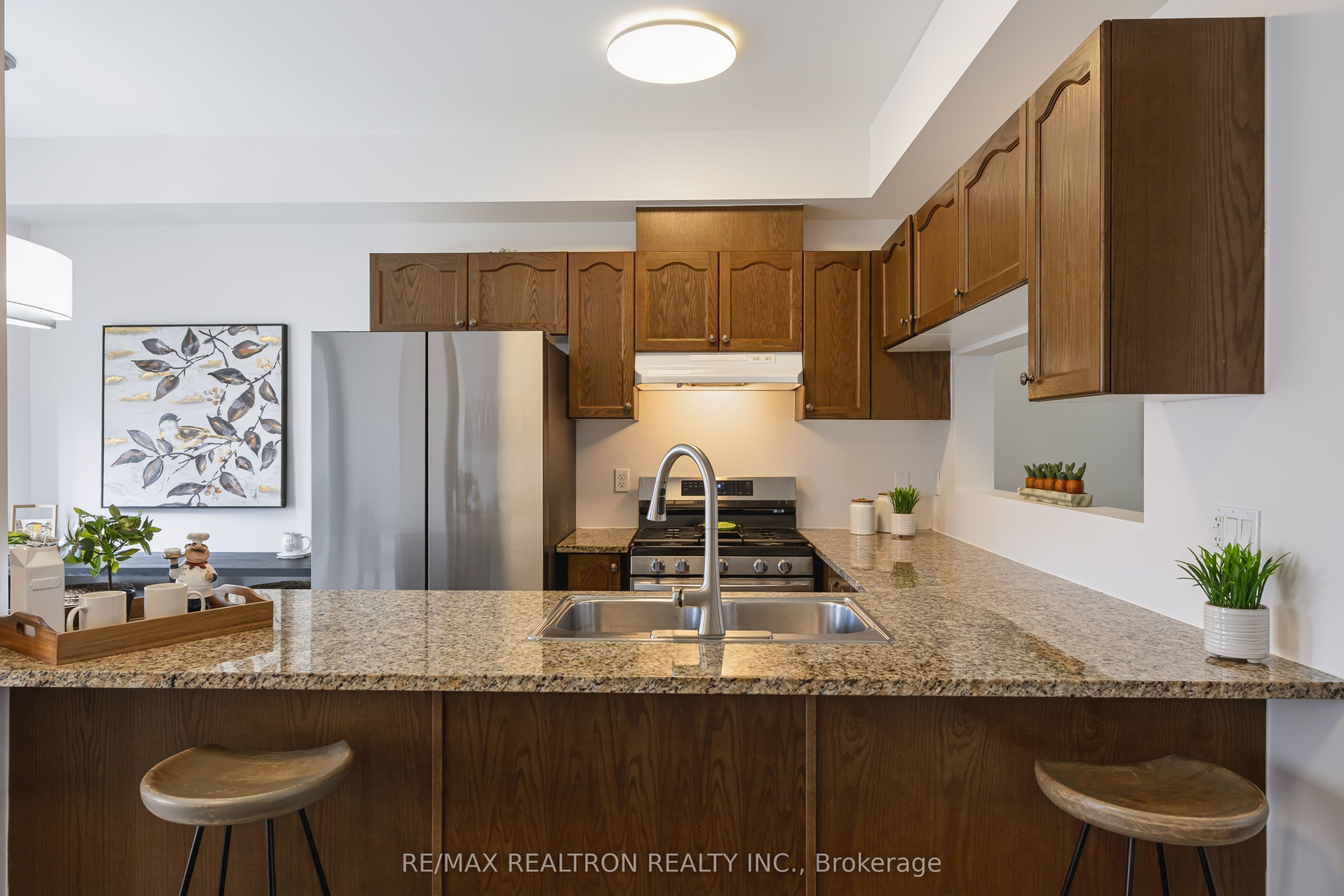 98 Heartview Road Property Photo 6