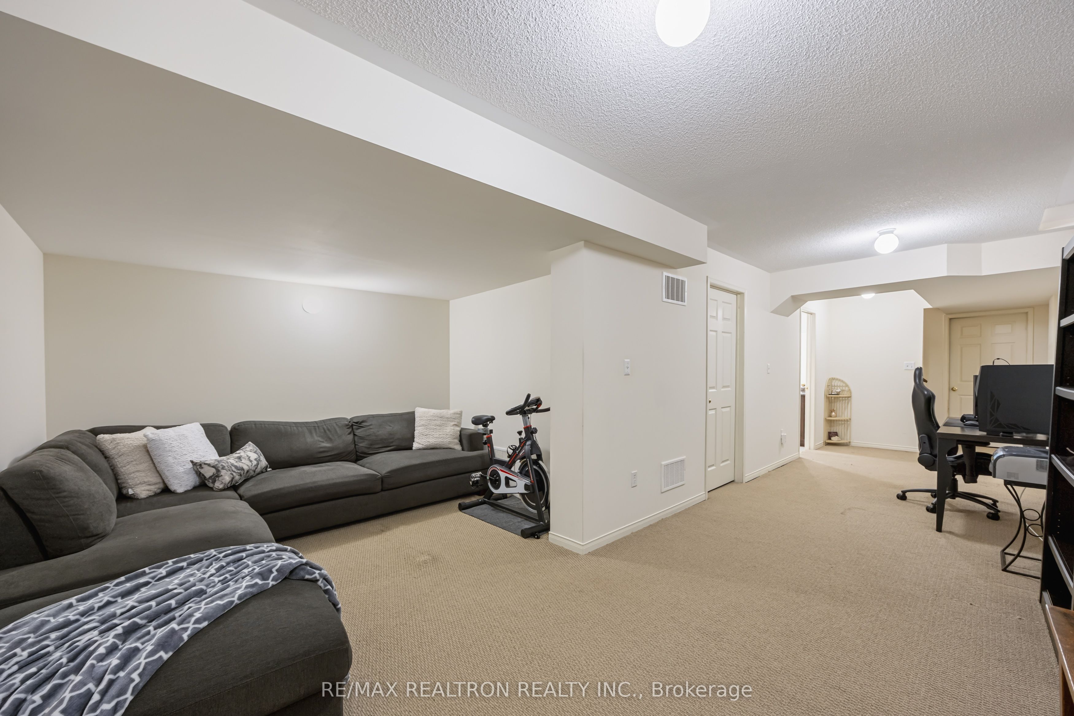 98 Heartview Road Property Photo 16