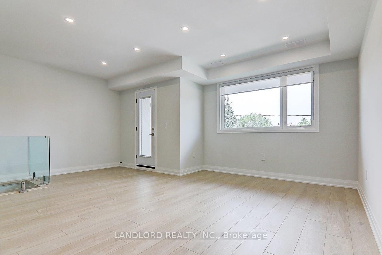 115 Livingstone Avenue Upper Property Photo 18