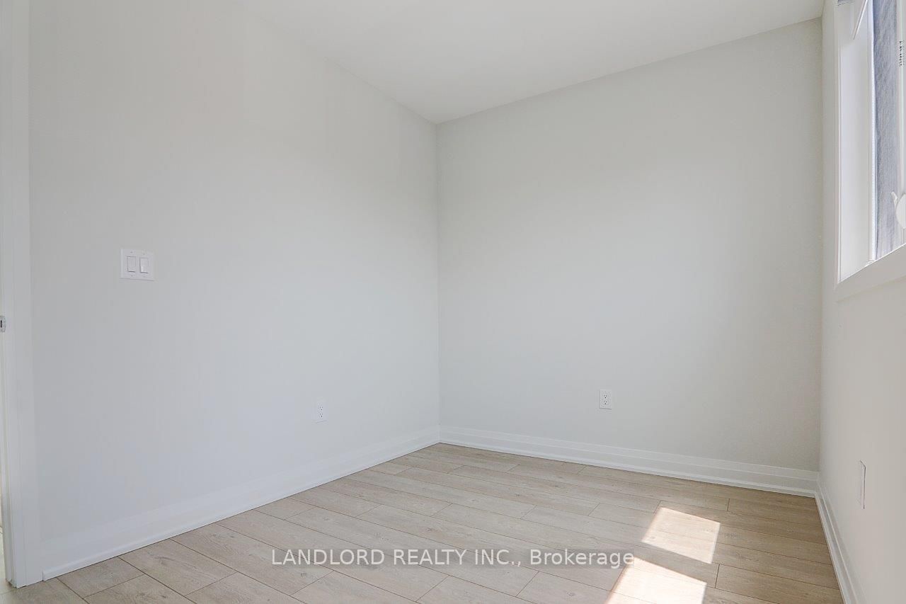 115 Livingstone Avenue Upper Property Photo 30