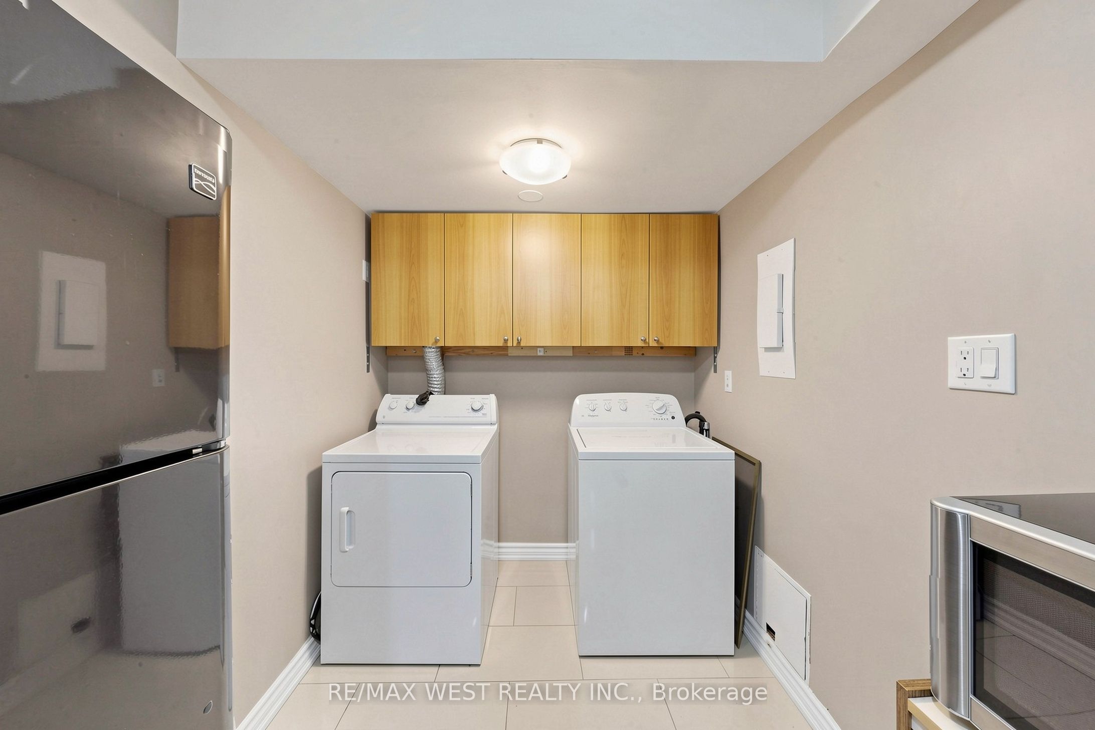 370 Dixon Road 102 Property Photo 8