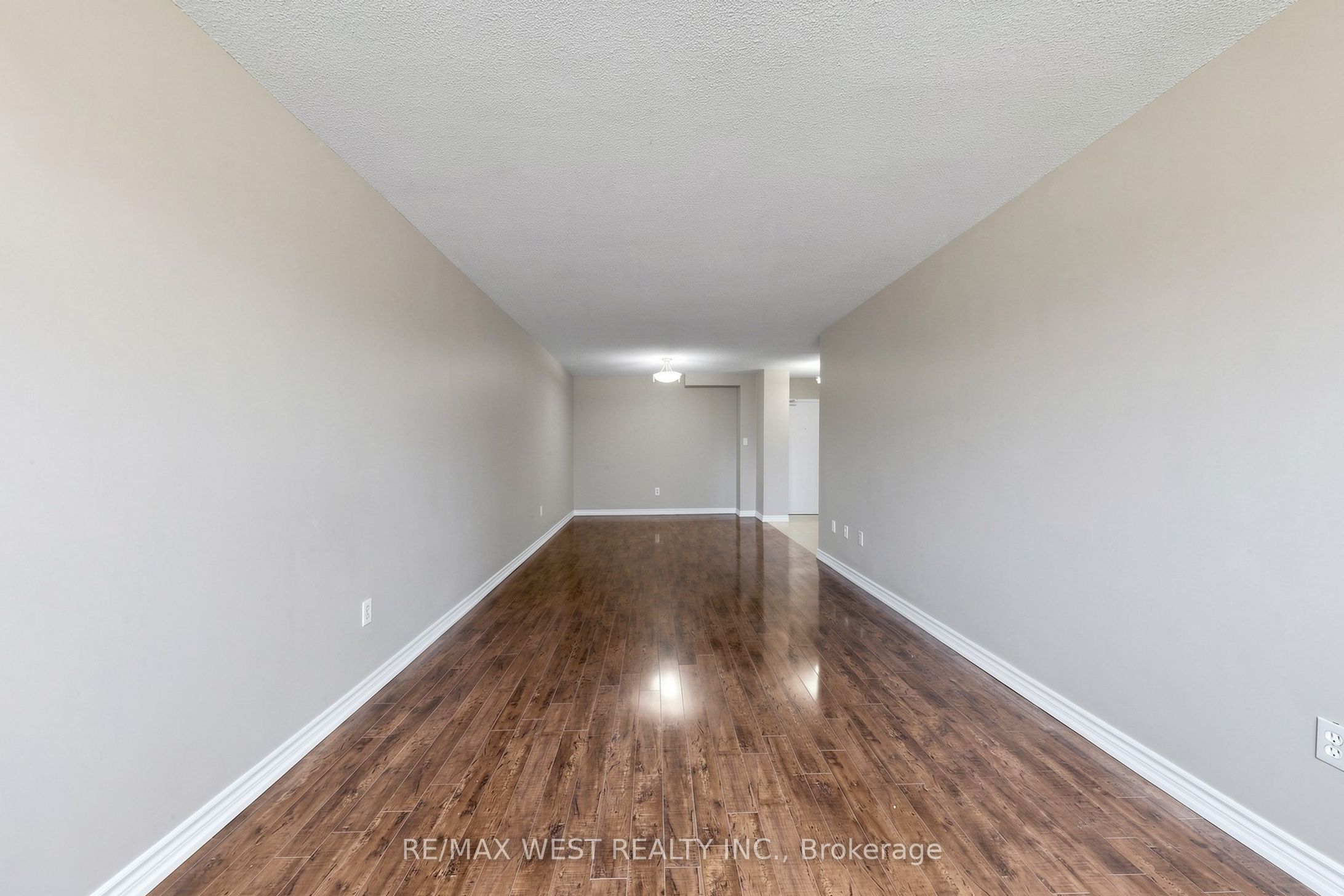 370 Dixon Road 102 Property Photo 13