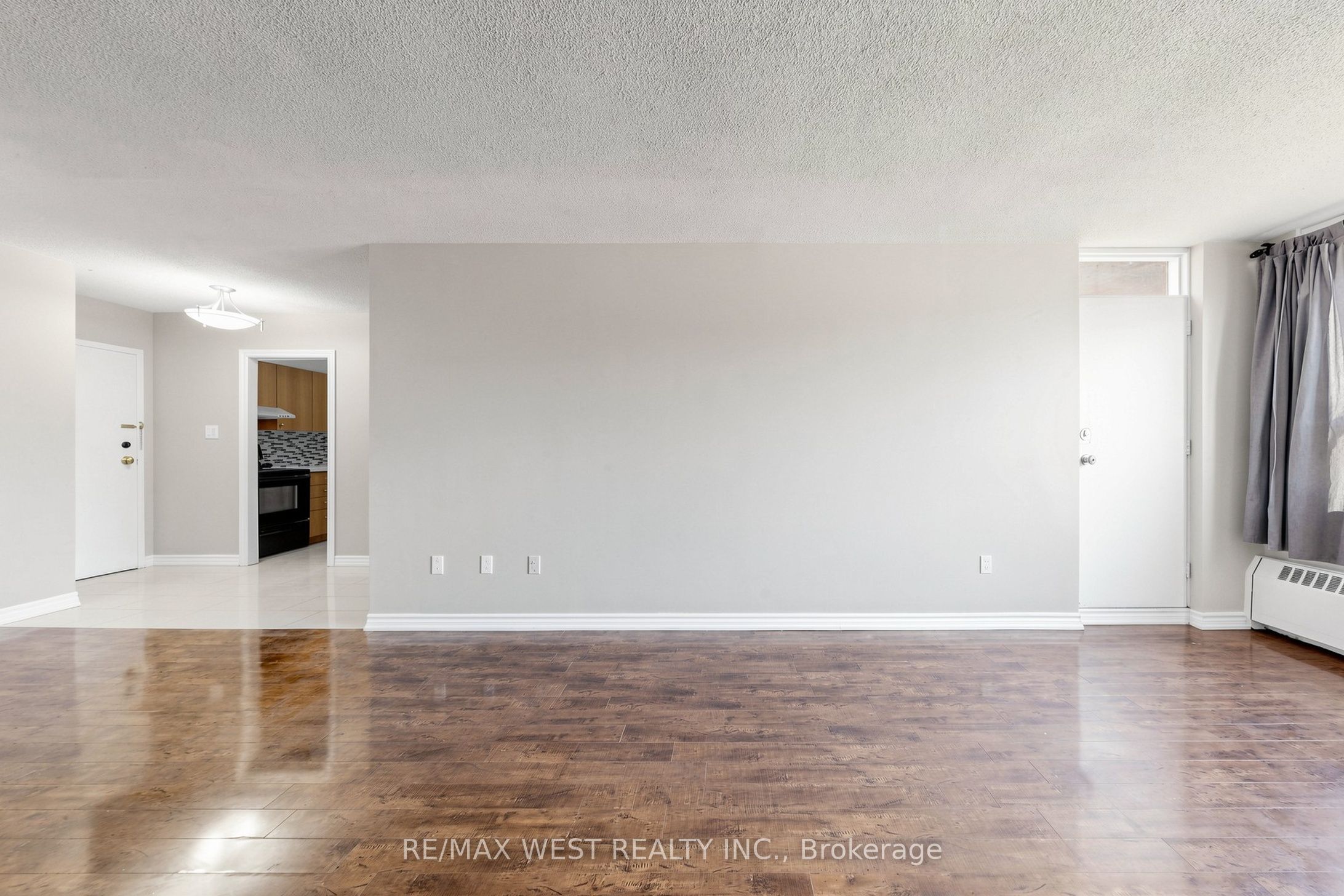 370 Dixon Road 102 Property Photo 15