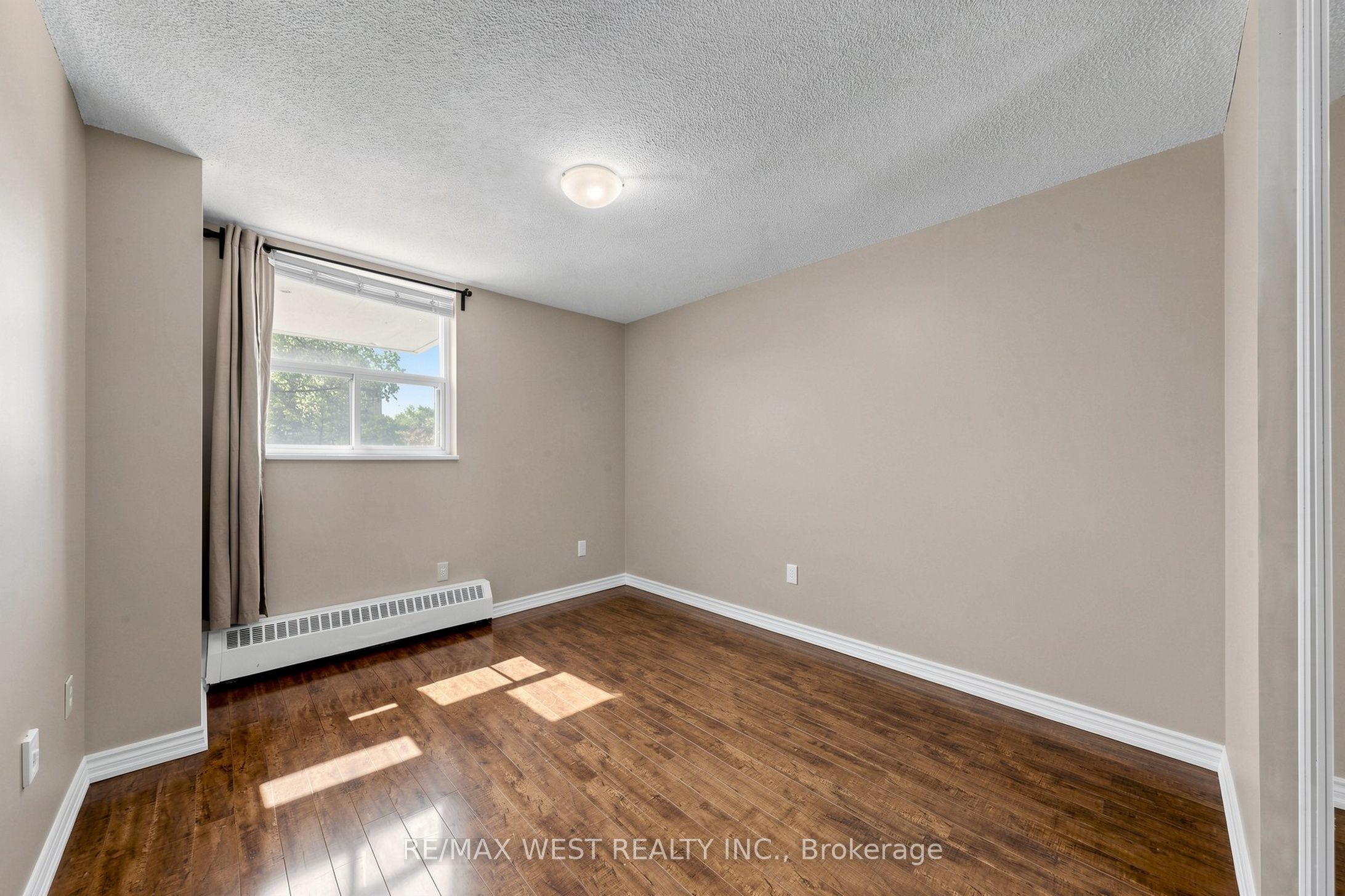 370 Dixon Road 102 Property Photo 16