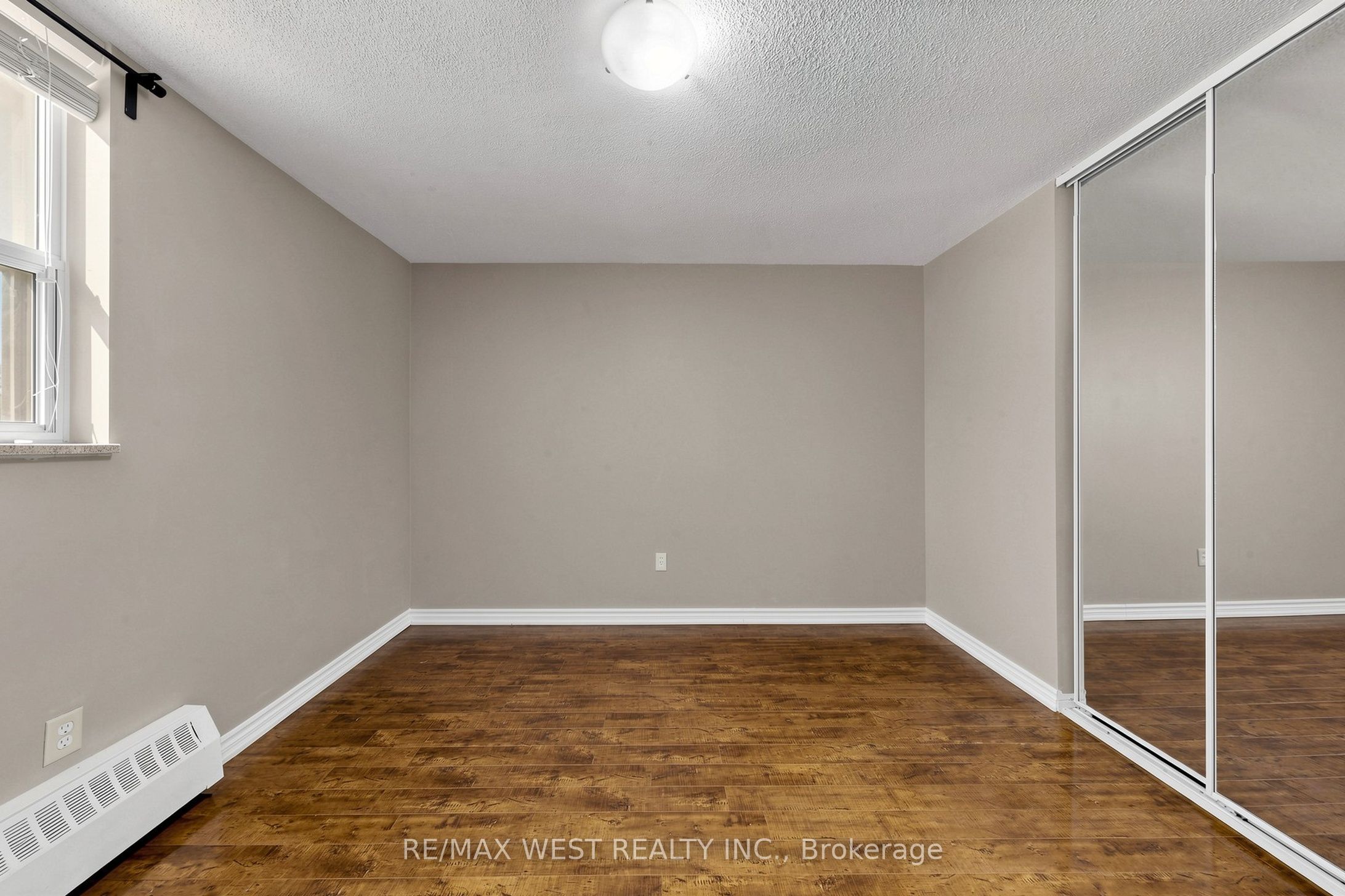 370 Dixon Road 102 Property Photo 18