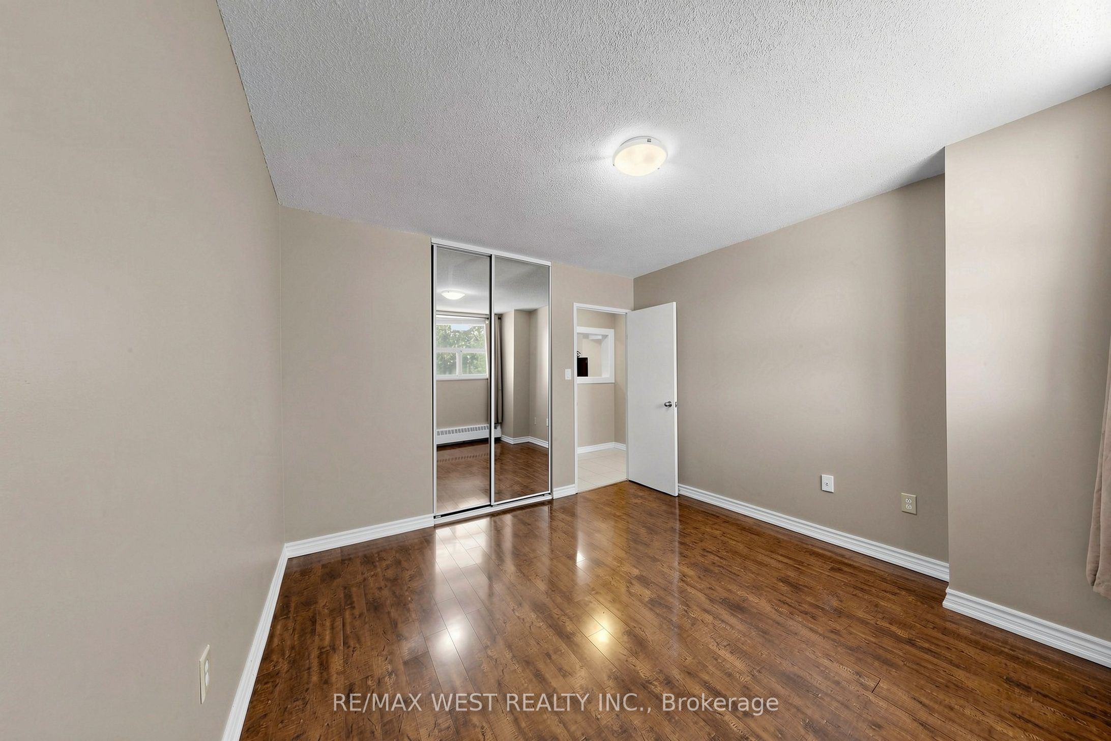 370 Dixon Road 102 Property Photo 20