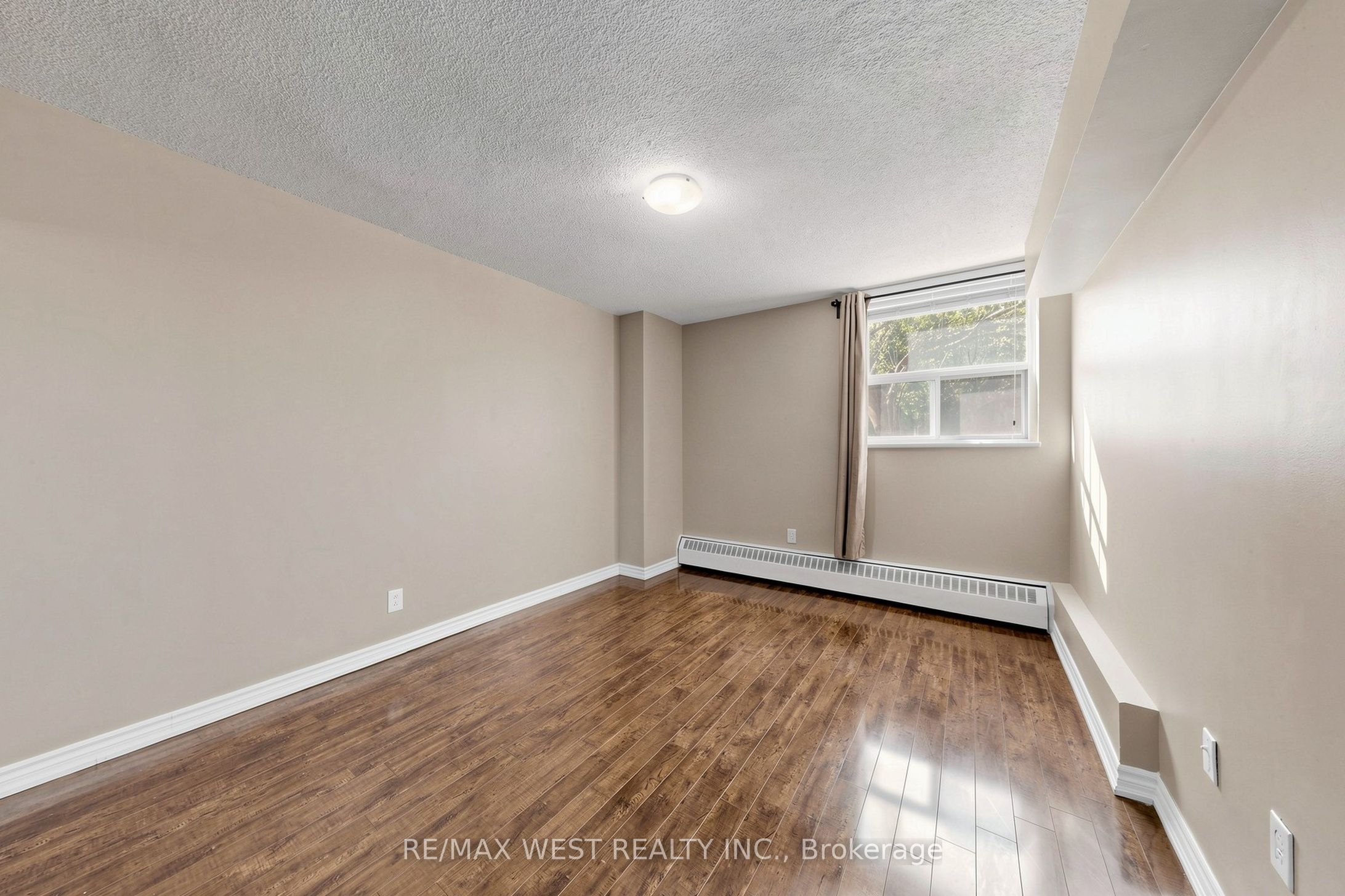 370 Dixon Road 102 Property Photo 21