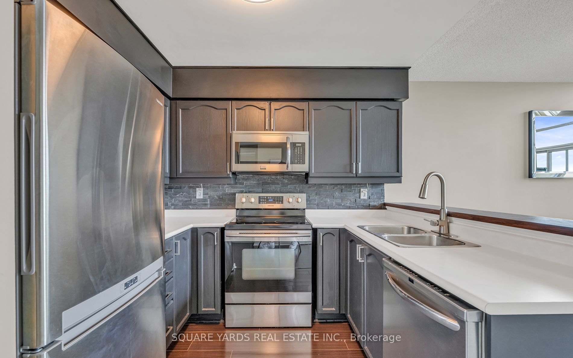200 Manitoba Street 412 Property Photo 9